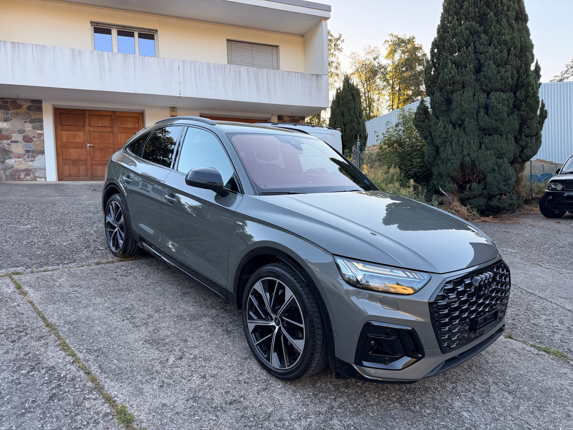 AUDI Q5 Sportback 40 TDI Blackedition quattro S-tronic-showroom-element-2
