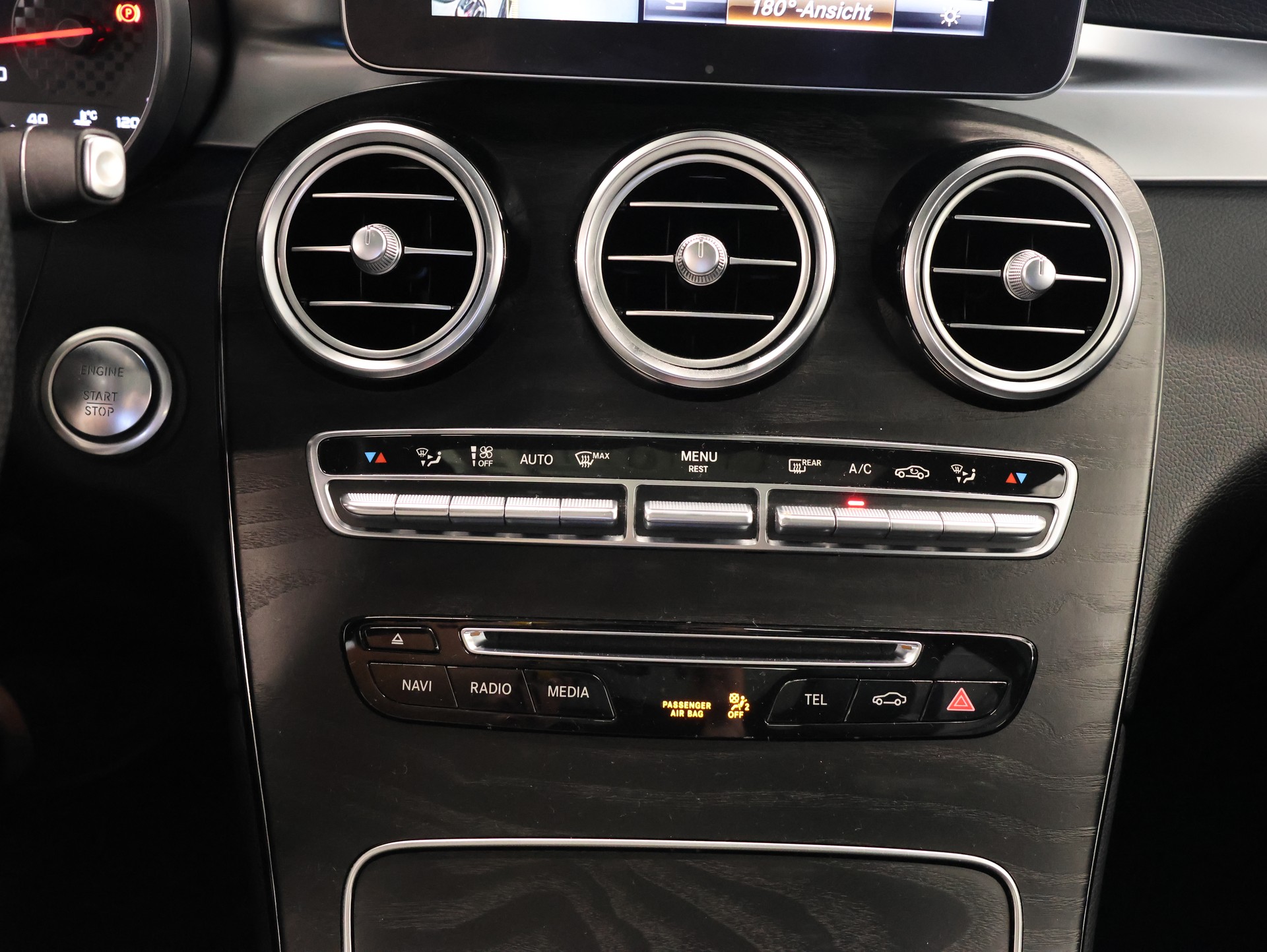 MERCEDES-BENZ GLC 43 AMG 4Matic 9G-Tronic *Panorama*Ambientebeleuchtung*Burmester*-image-31