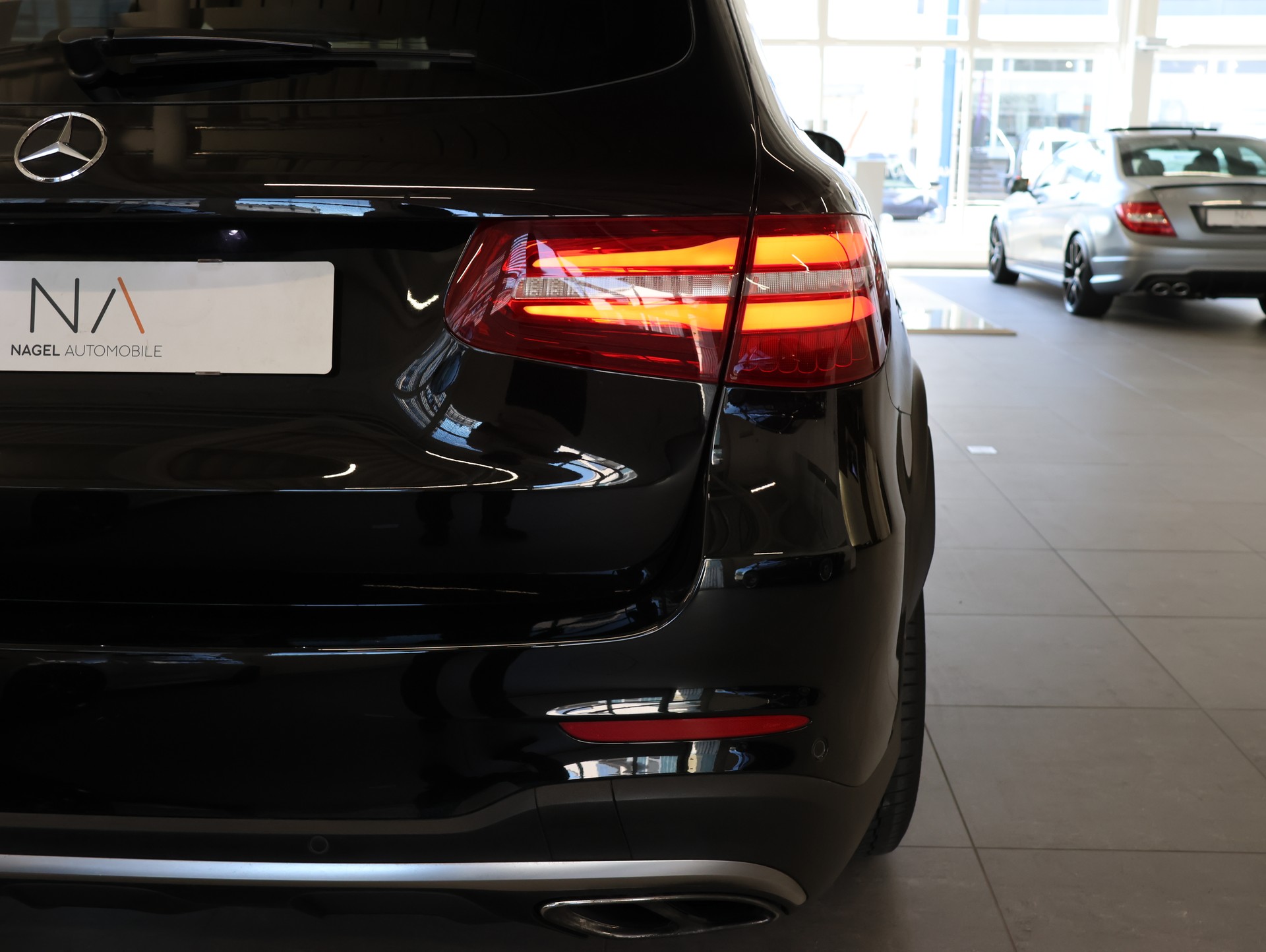 MERCEDES-BENZ GLC 43 AMG 4Matic 9G-Tronic *Panorama*Ambientebeleuchtung*Burmester*-image-9