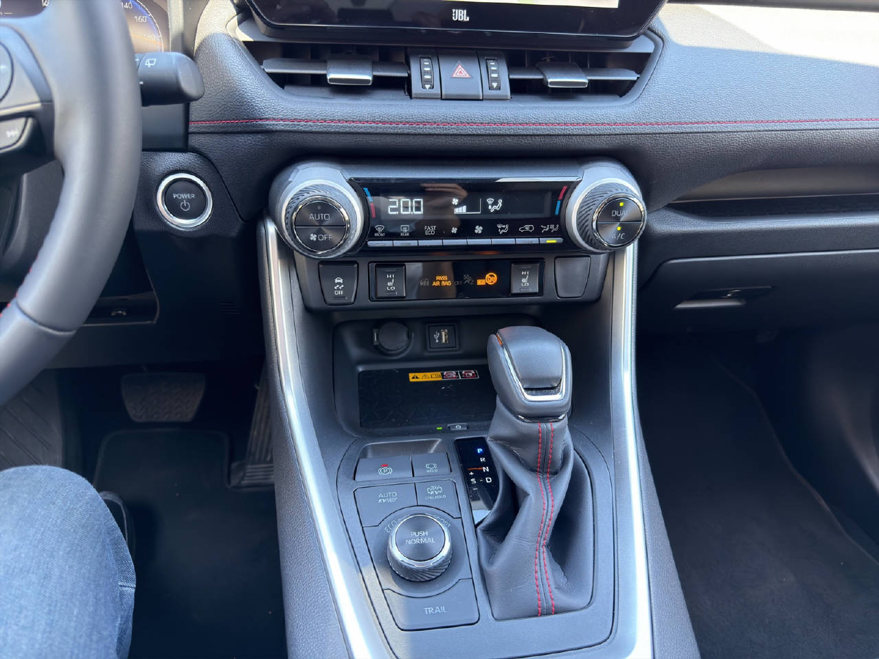 TOYOTA RAV-4 2.5 Plug-In-Hybrid Premium-image-11