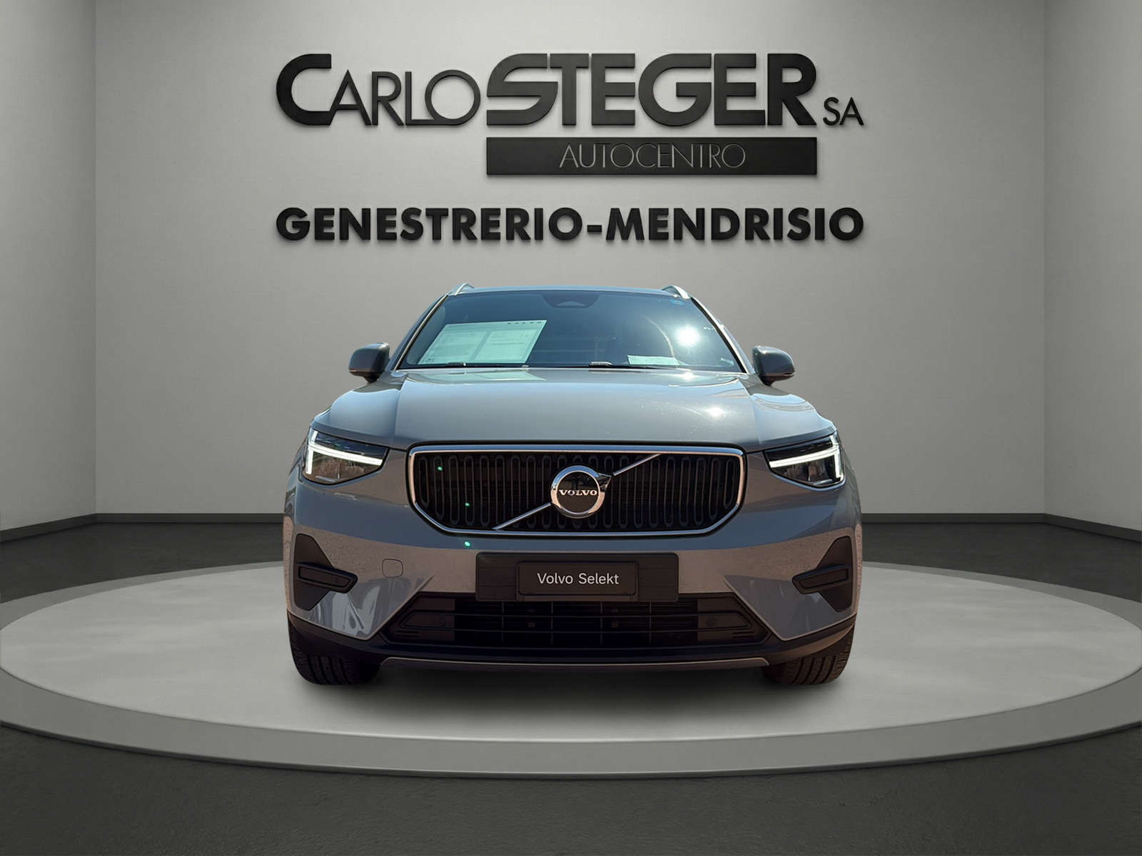 VOLVO XC40 B3 Benzin Mild Hybrid Xcite DCT-showroom-element-1
