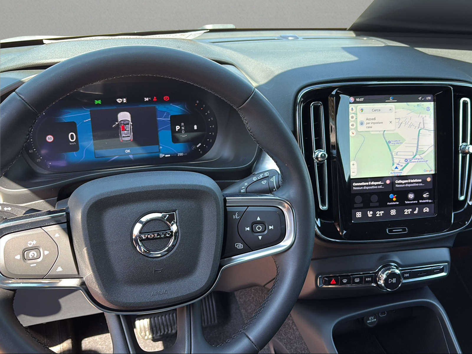 VOLVO XC40 B3 Benzin Mild Hybrid Xcite DCT-image-11