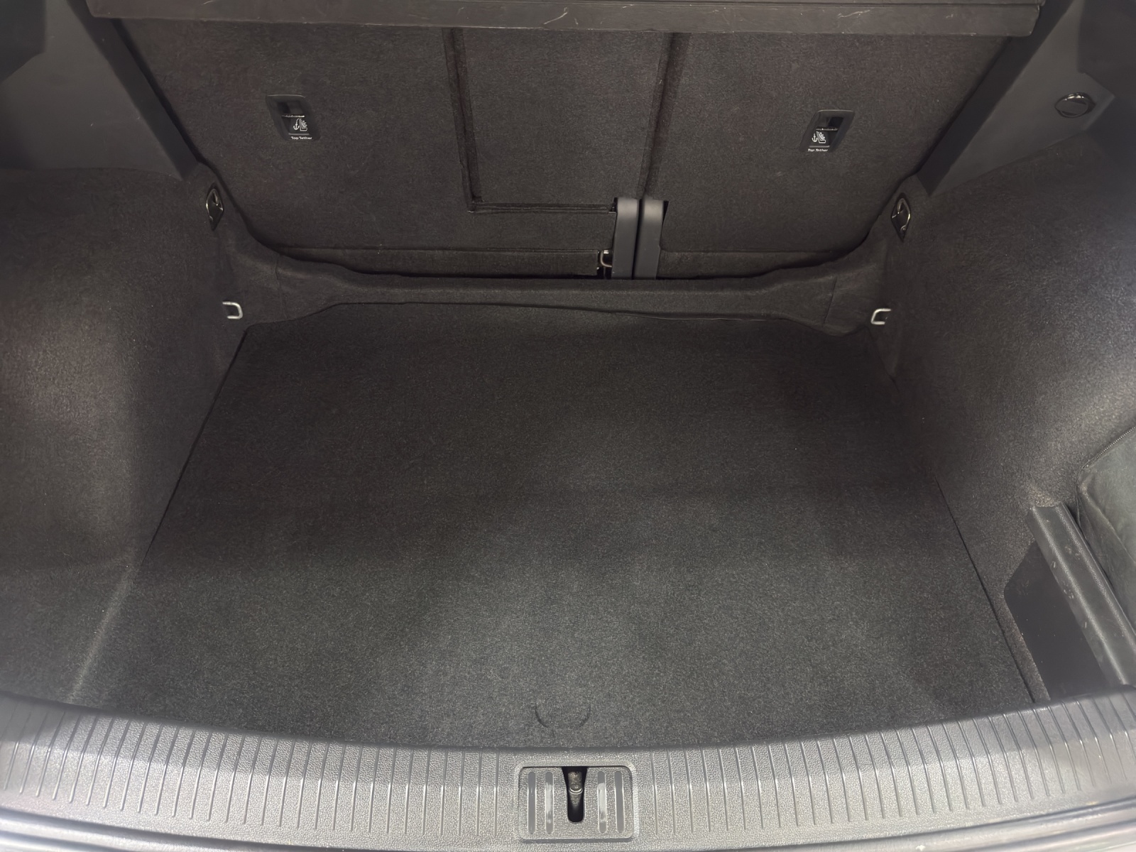 VW Tiguan 2.0TSI R-Line 4Motion DSG-image-12