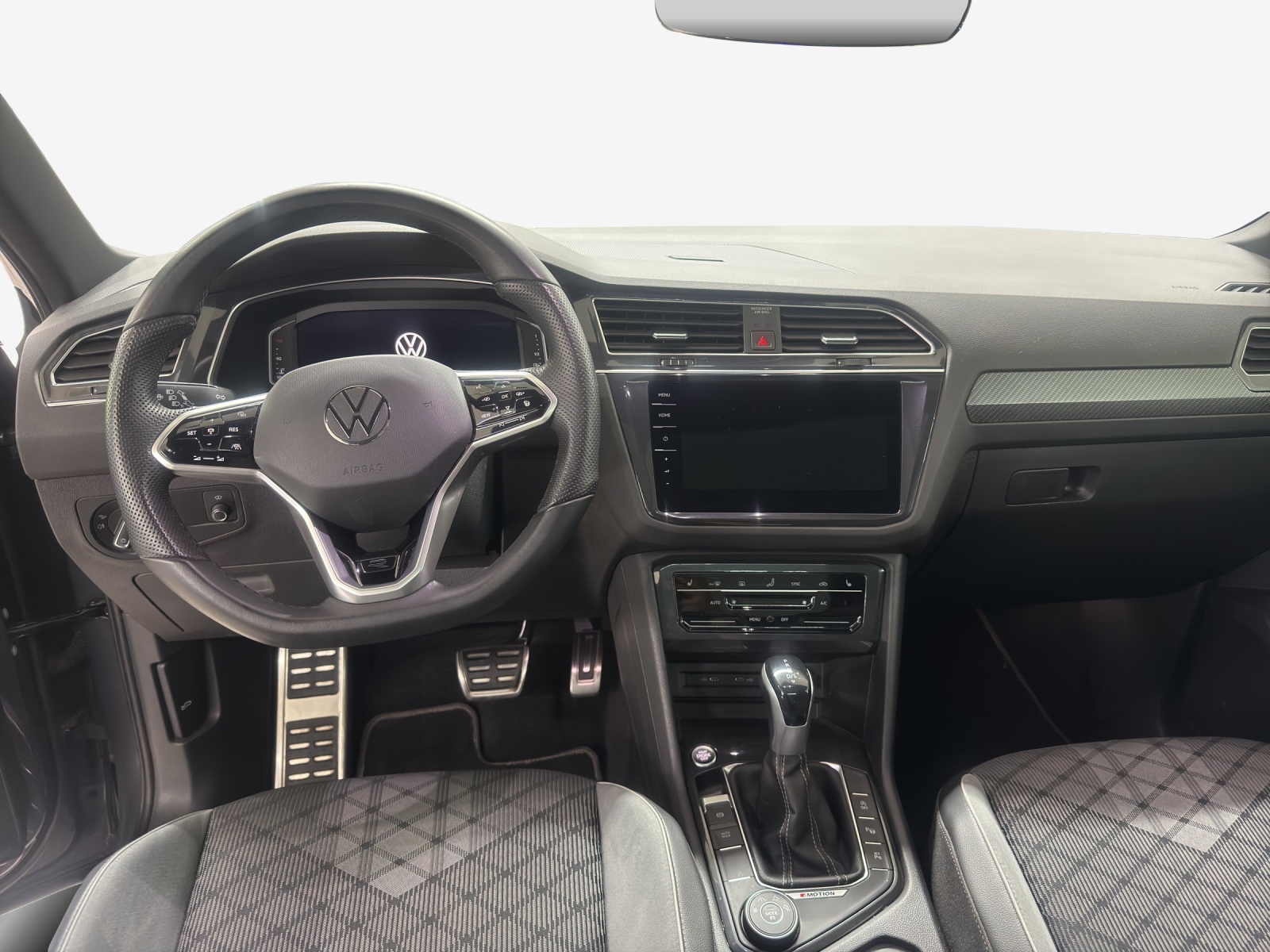 VW Tiguan 2.0TSI R-Line 4Motion DSG-image-8
