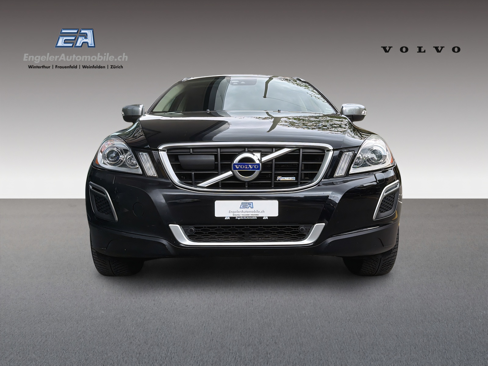 VOLVO XC60 2.4 D5 Kinetic R-Design AWD-showroom-element-1