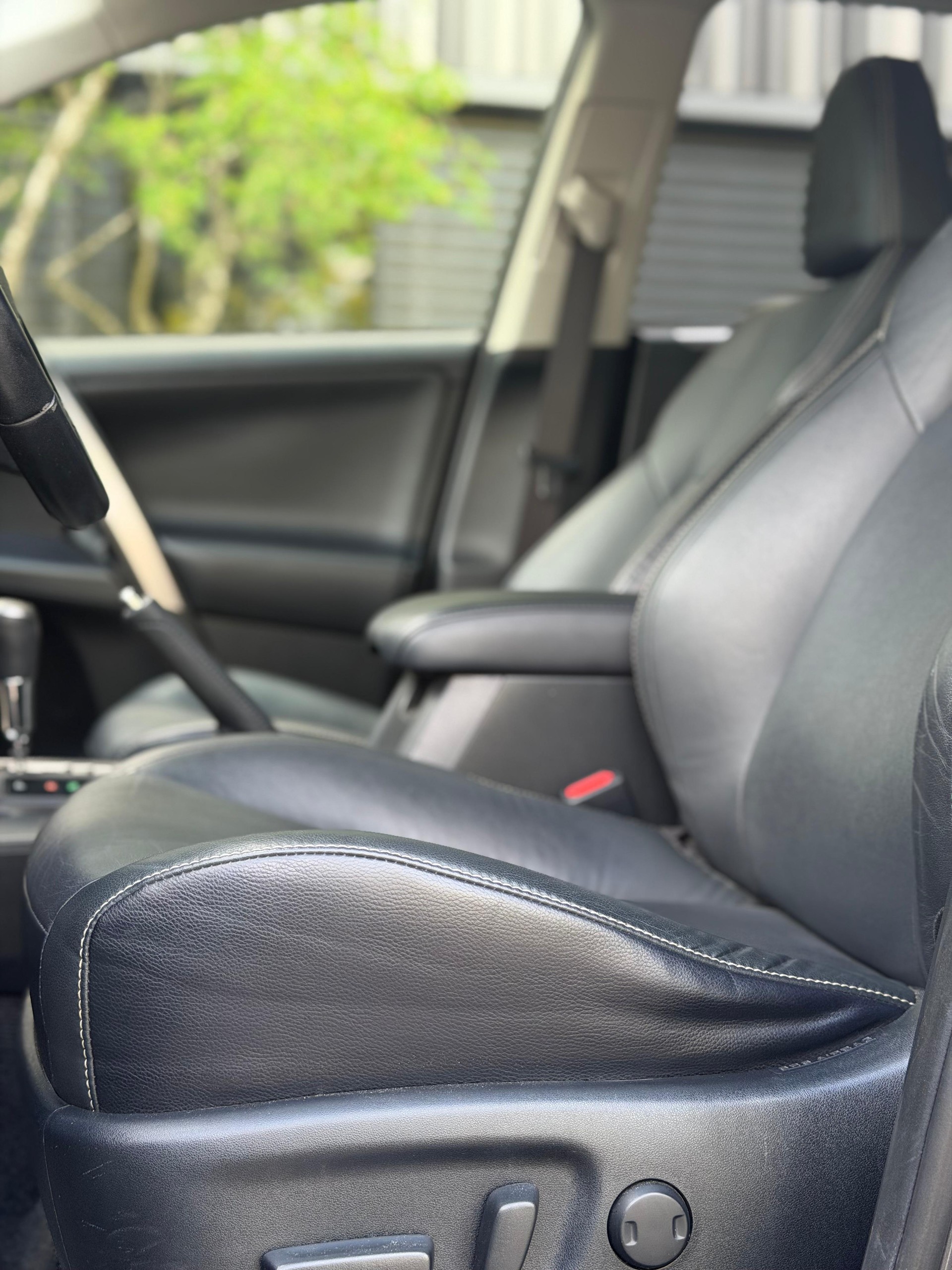 TOYOTA RAV-4 2.5 HSD Premium e-CVT-image-12