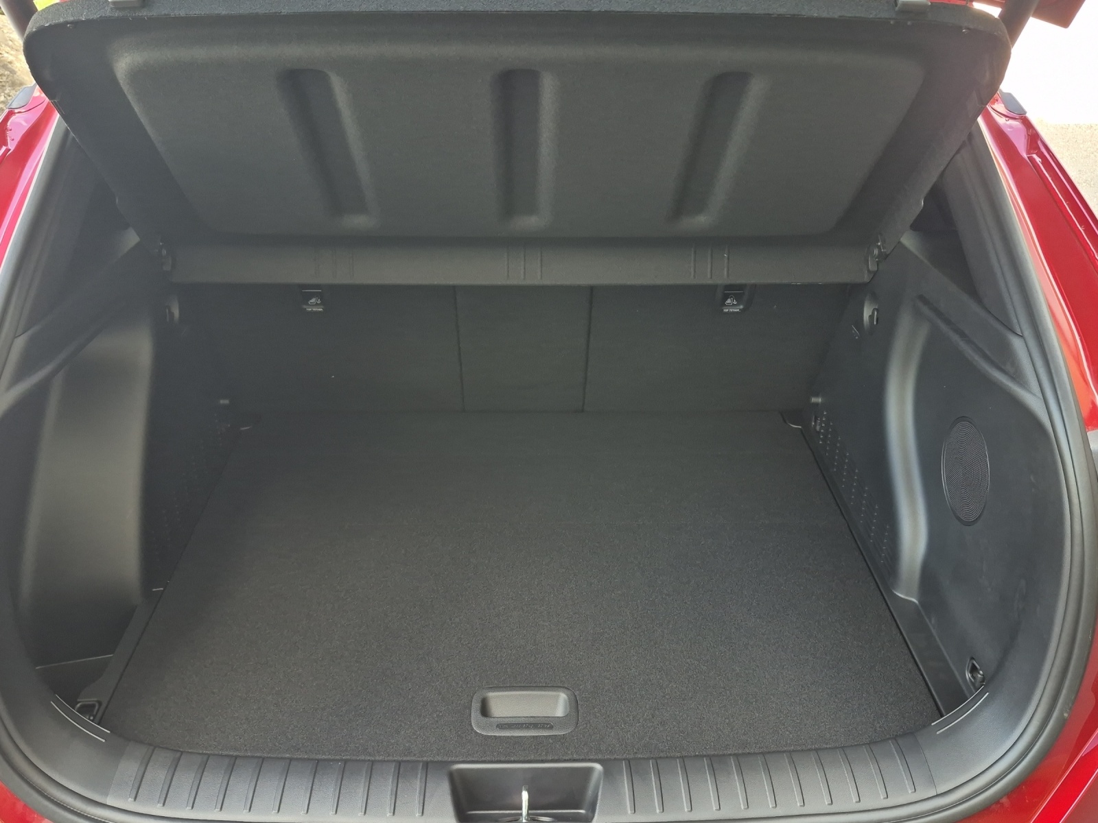 HYUNDAI Kona 1.6 GDi Hybrid N-Line-image-9