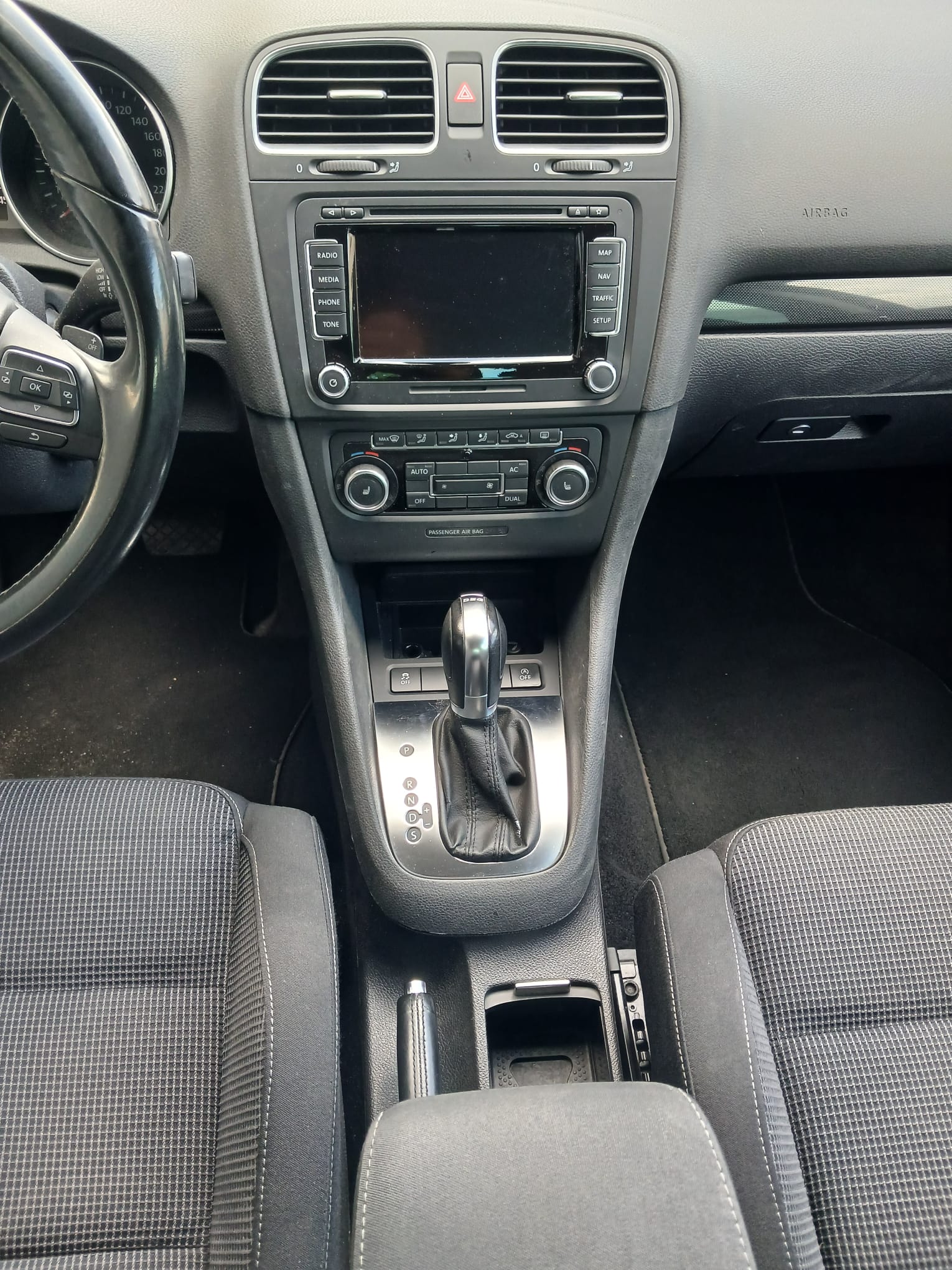 VW Golf 2.0 TDI BlueMotion Technology Highline DSG-image-6