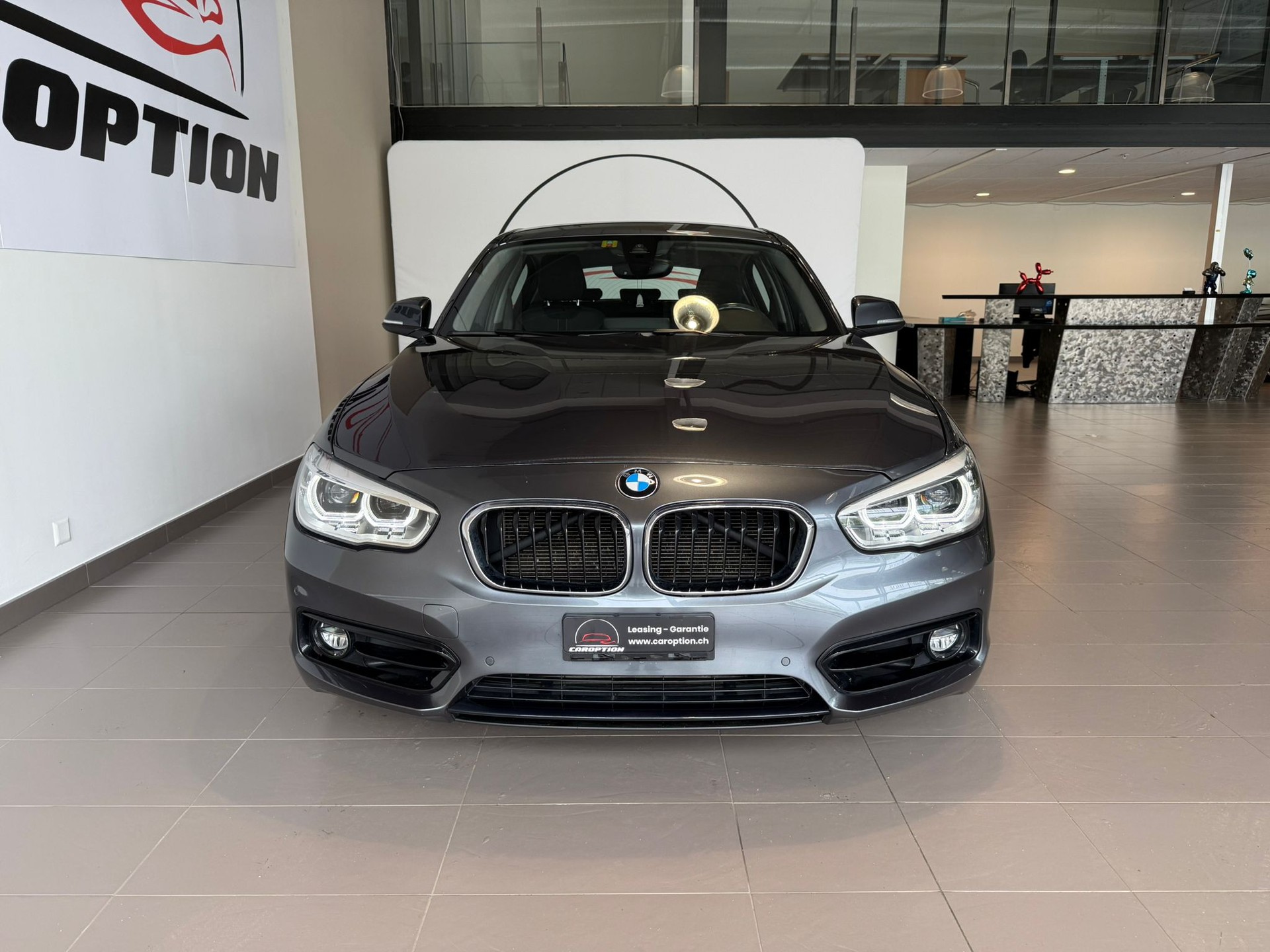 BMW 118d xDrive M Sport-showroom-element-2