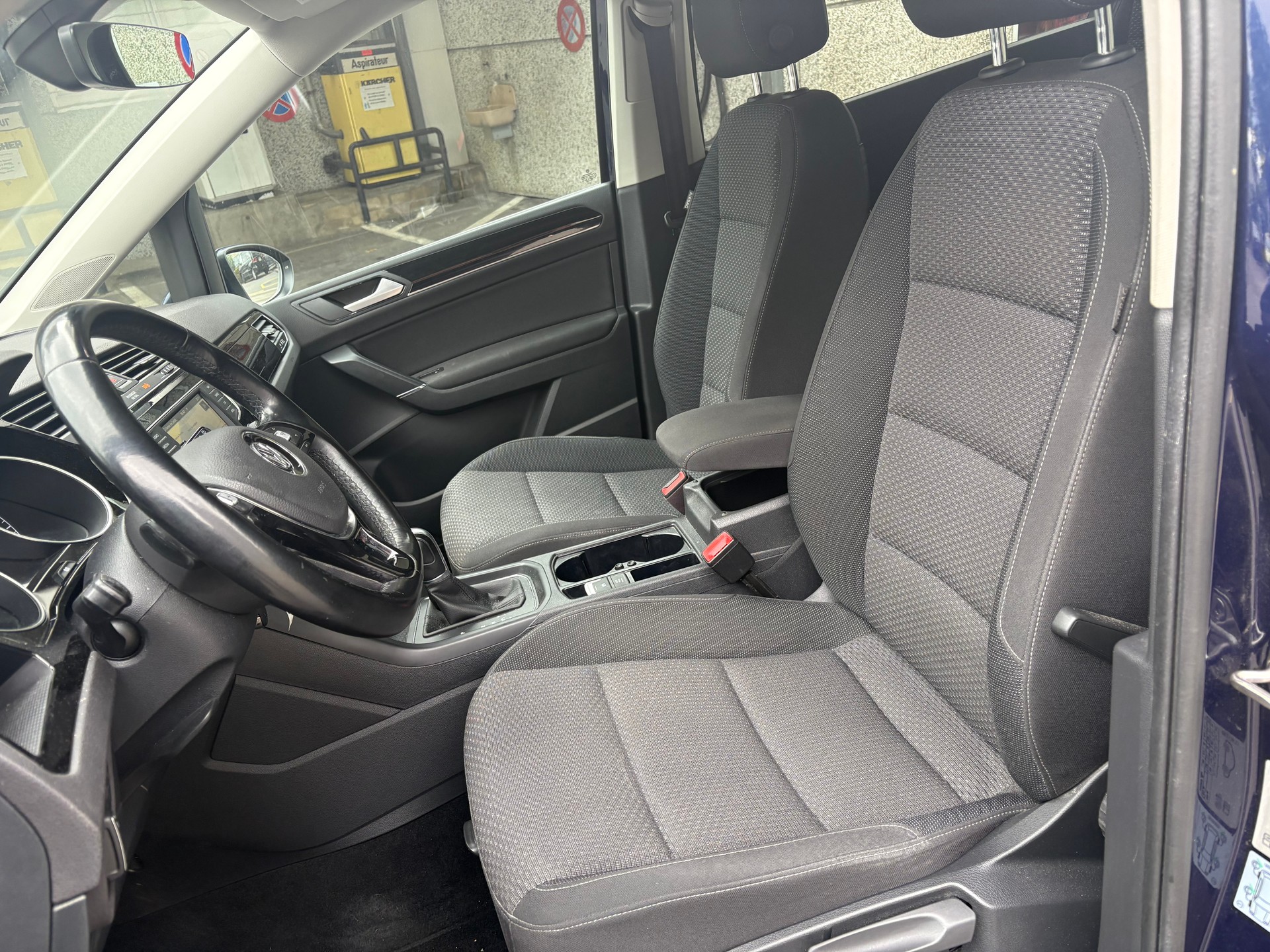 VW Touran 1.4 TSI BlueMotion Technology Trendline DSG-image-10
