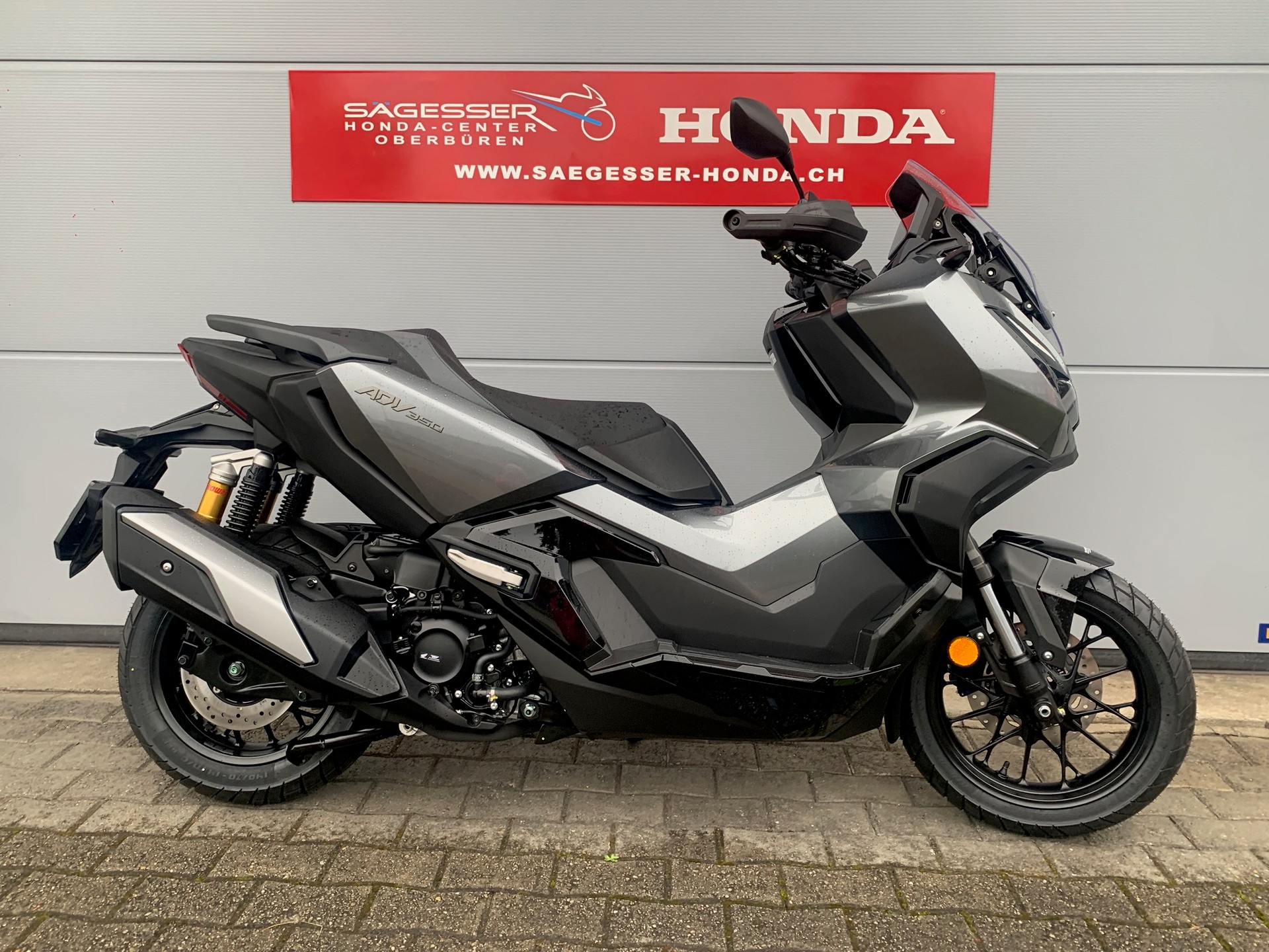 HONDA ADV 350