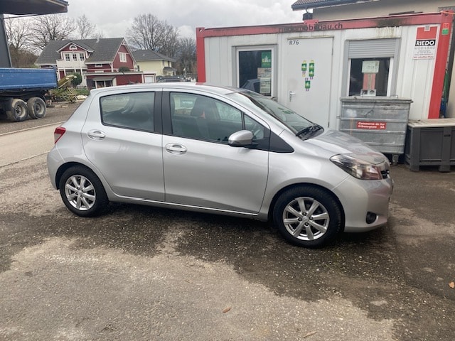 TOYOTA Yaris 1.33 Sol Multidrive-image-3