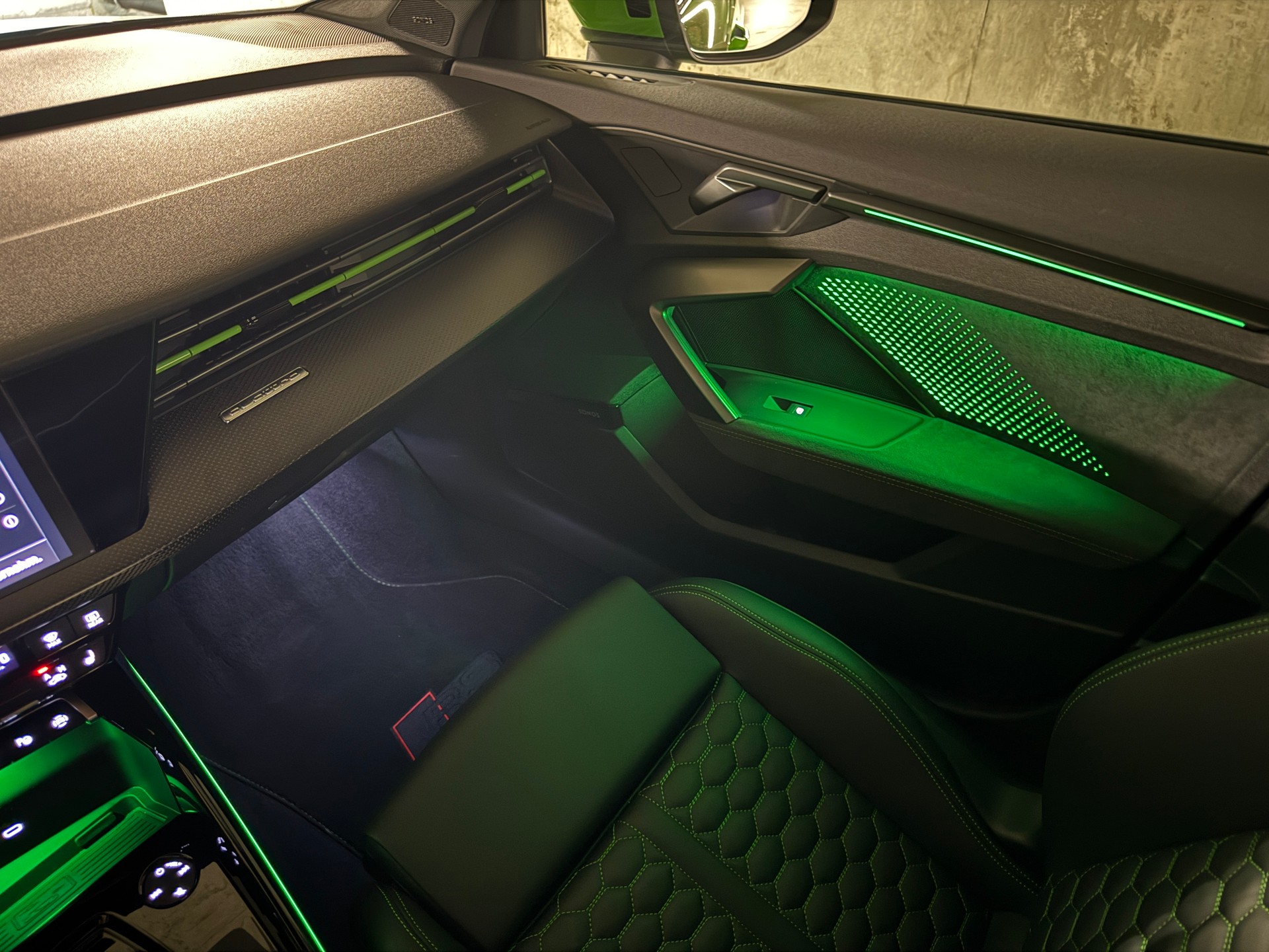 AUDI RS3 LIMOUSINE 2.5 TSI QUATTRO S-TRONIC*8FACH BEREIFT*EL. PANORAMA-GLASSCHIEBEDACH*-image-28