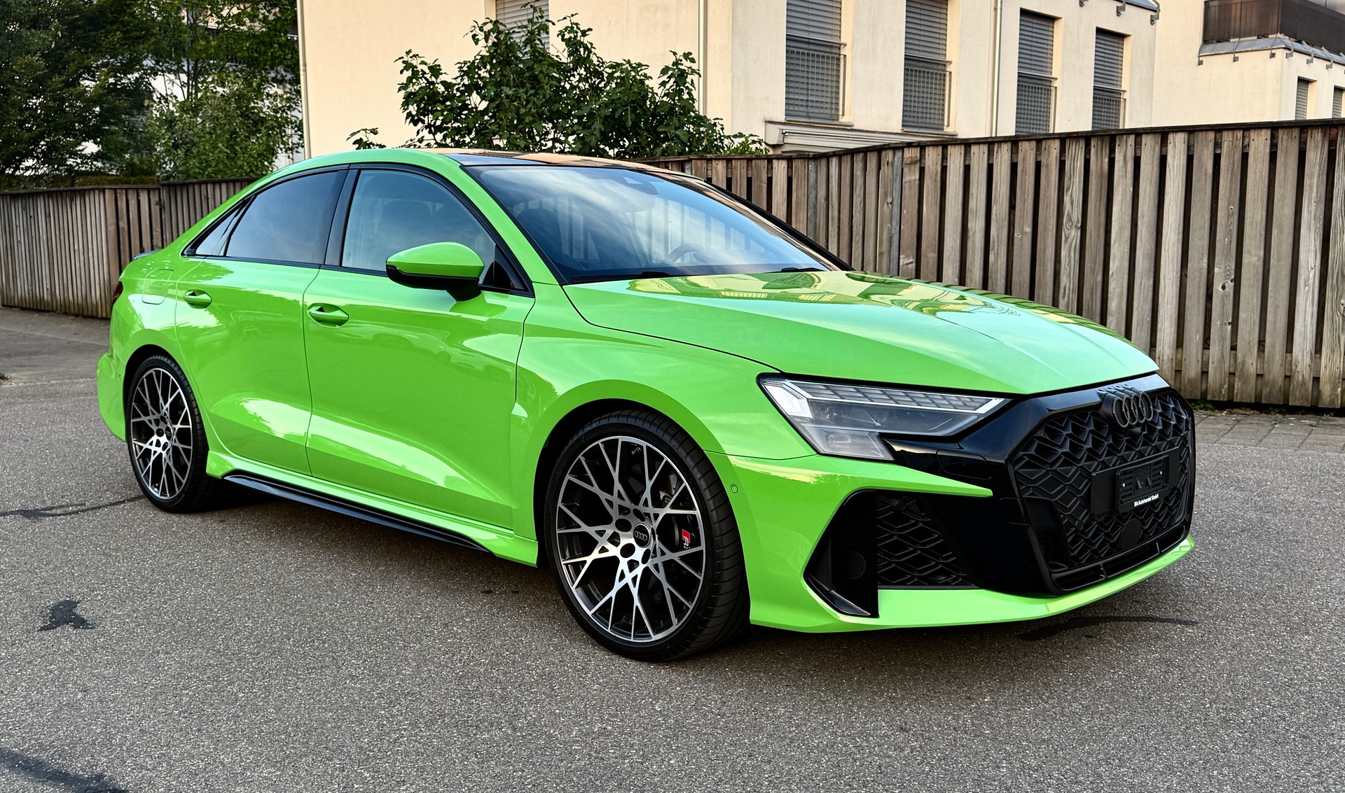 AUDI RS3 LIMOUSINE 2.5 TSI QUATTRO S-TRONIC*8FACH BEREIFT*EL. PANORAMA-GLASSCHIEBEDACH*