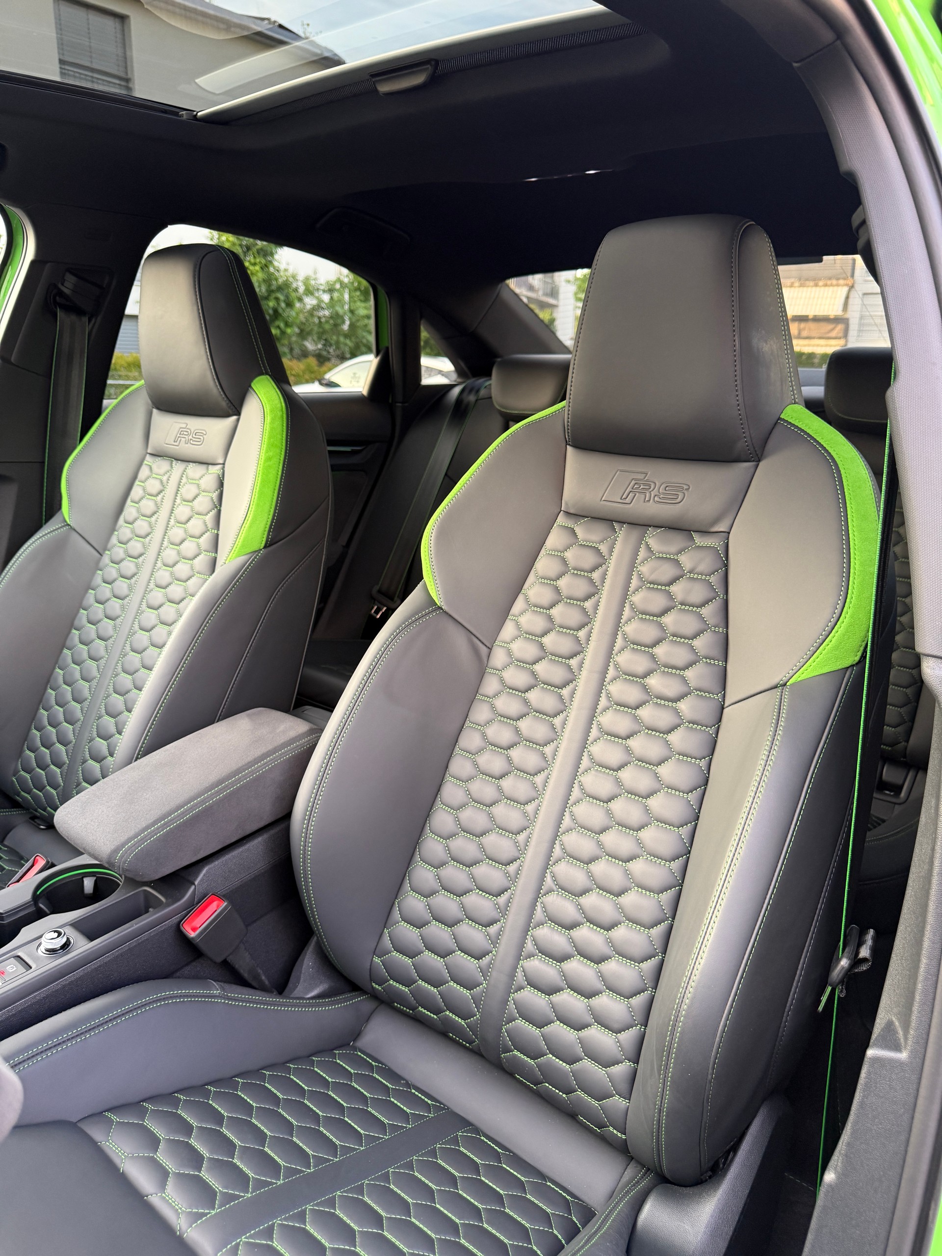 AUDI RS3 LIMOUSINE 2.5 TSI QUATTRO S-TRONIC*8FACH BEREIFT*EL. PANORAMA-GLASSCHIEBEDACH*-image-13