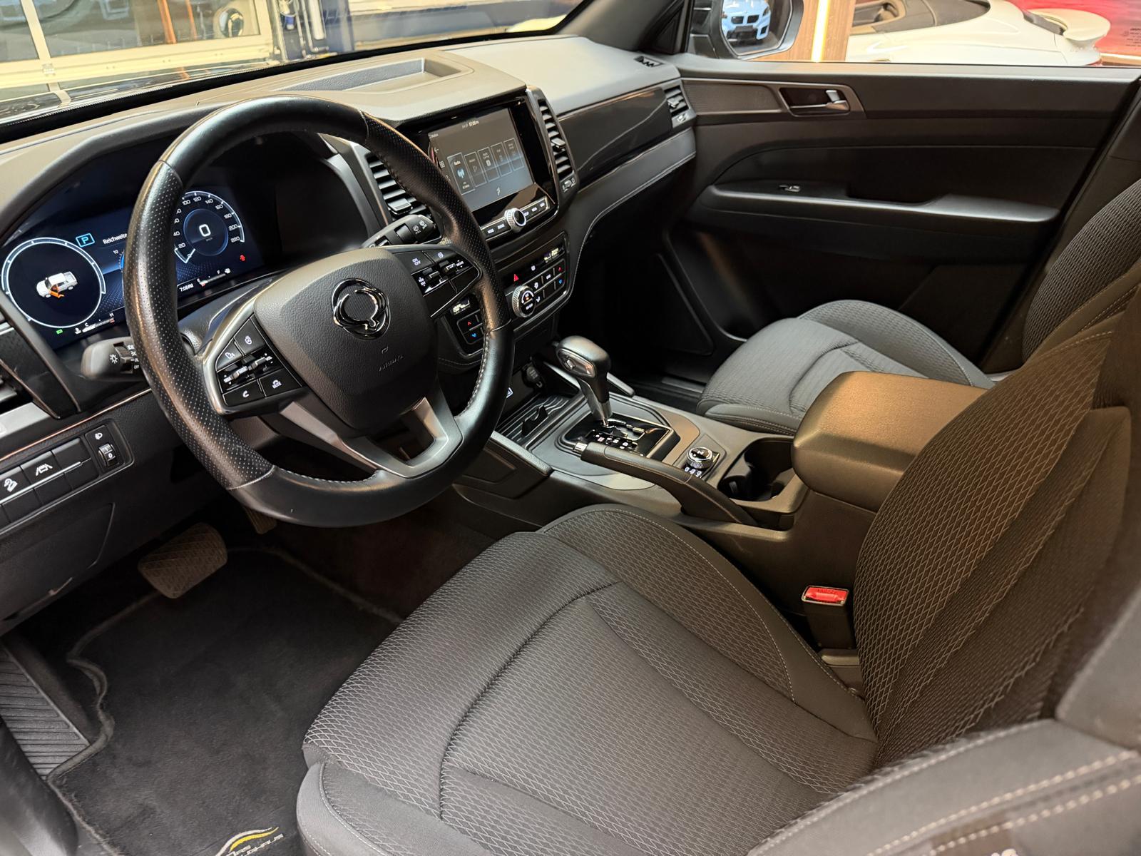 KGM-SsangYong Grand Musso 2.2 e-XDI Sapphire-image-12
