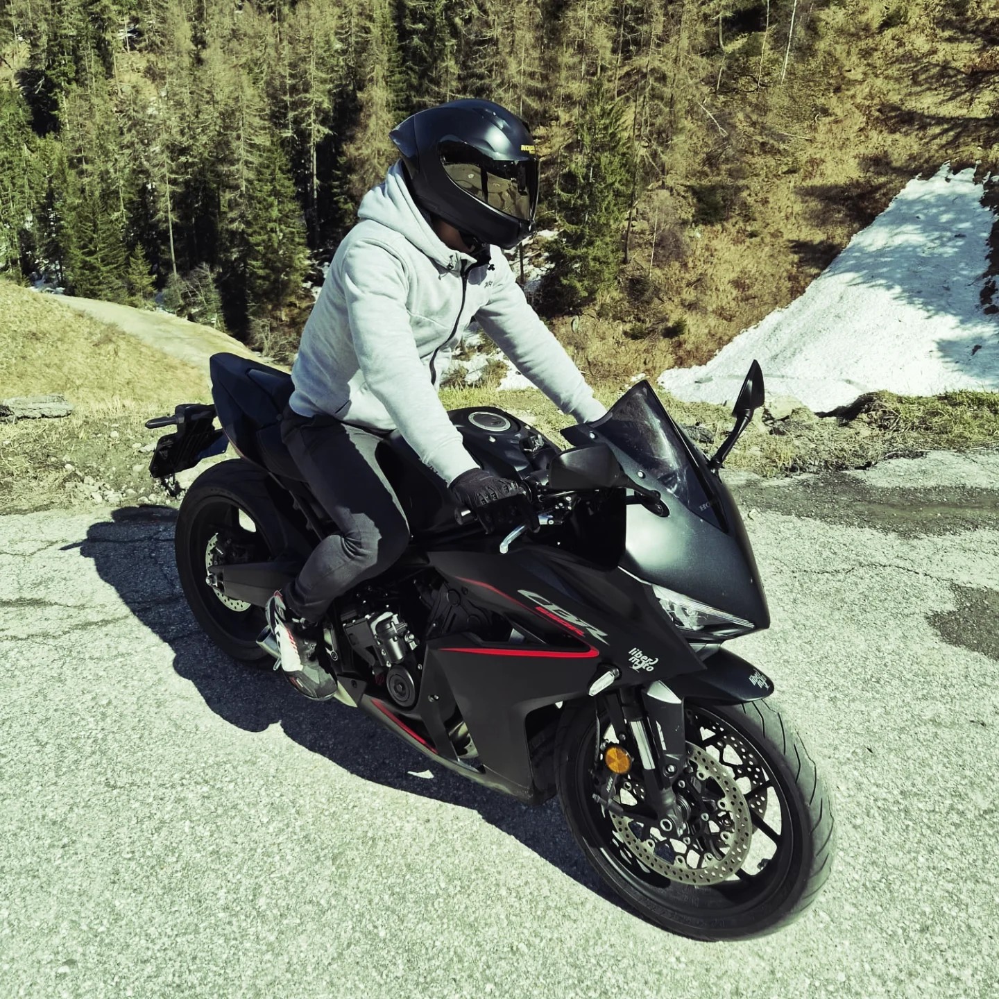 HONDA CBR 650 R E-Clutch (35kW)-image-2