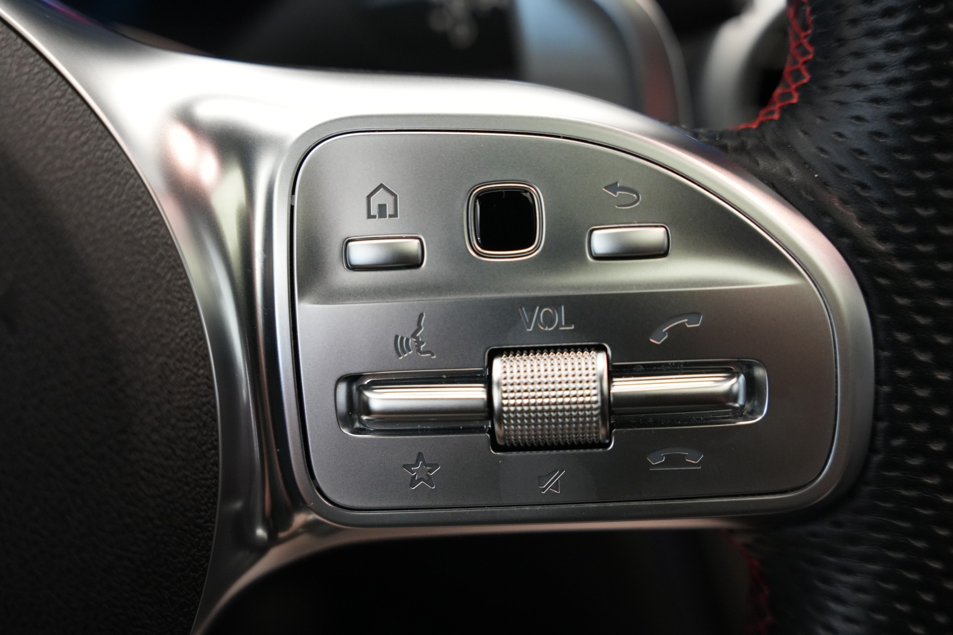 MERCEDES-BENZ GLC Coupé 43 AMG 4Matic 9G-Tronic *CH-Fahrzeug* *Burmester* *HuD* *Pano*-image-22