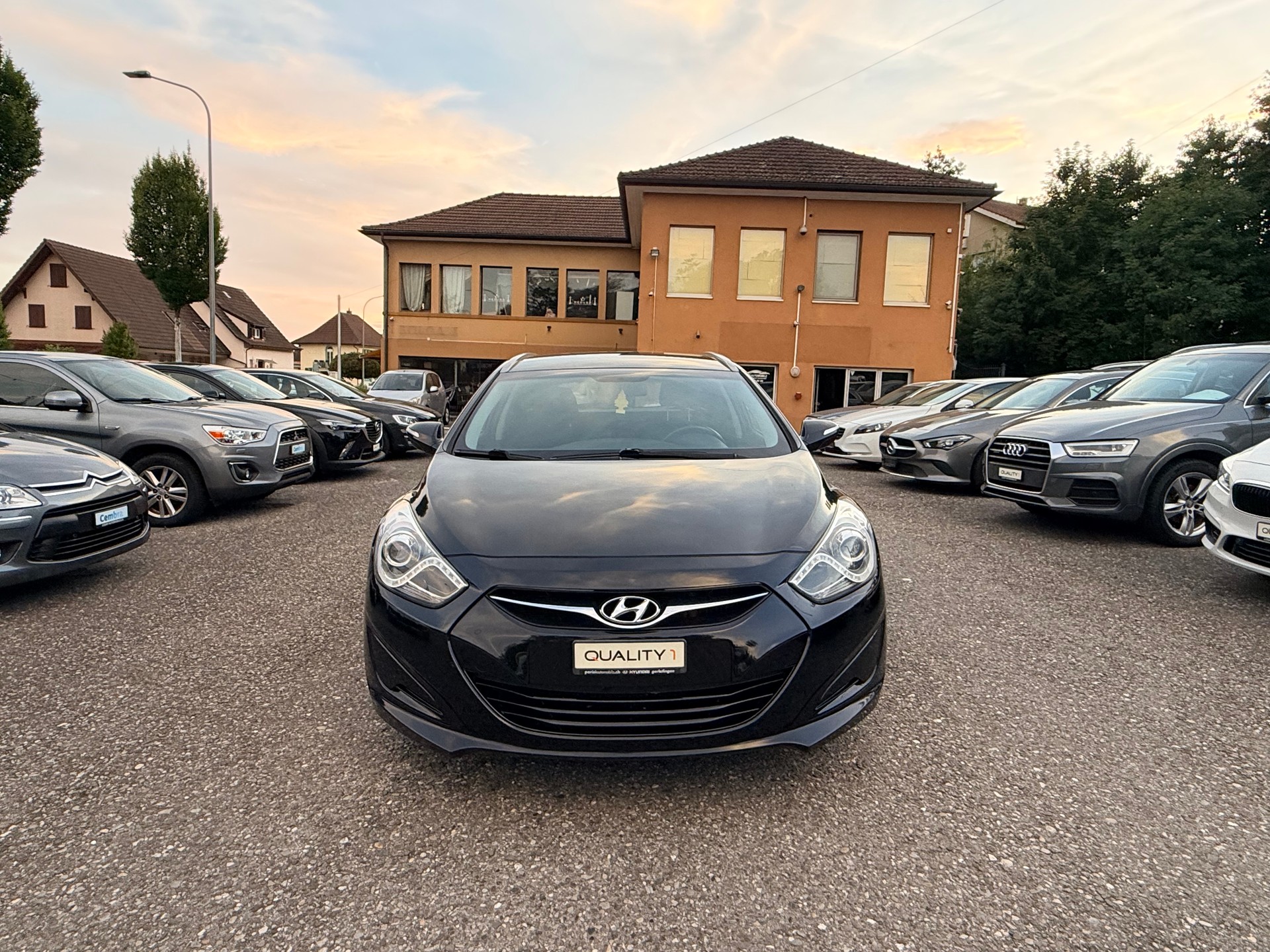 HYUNDAI i40 Wagon 1.7 CRDI ISG Comfort ab MFK-showroom-element-1
