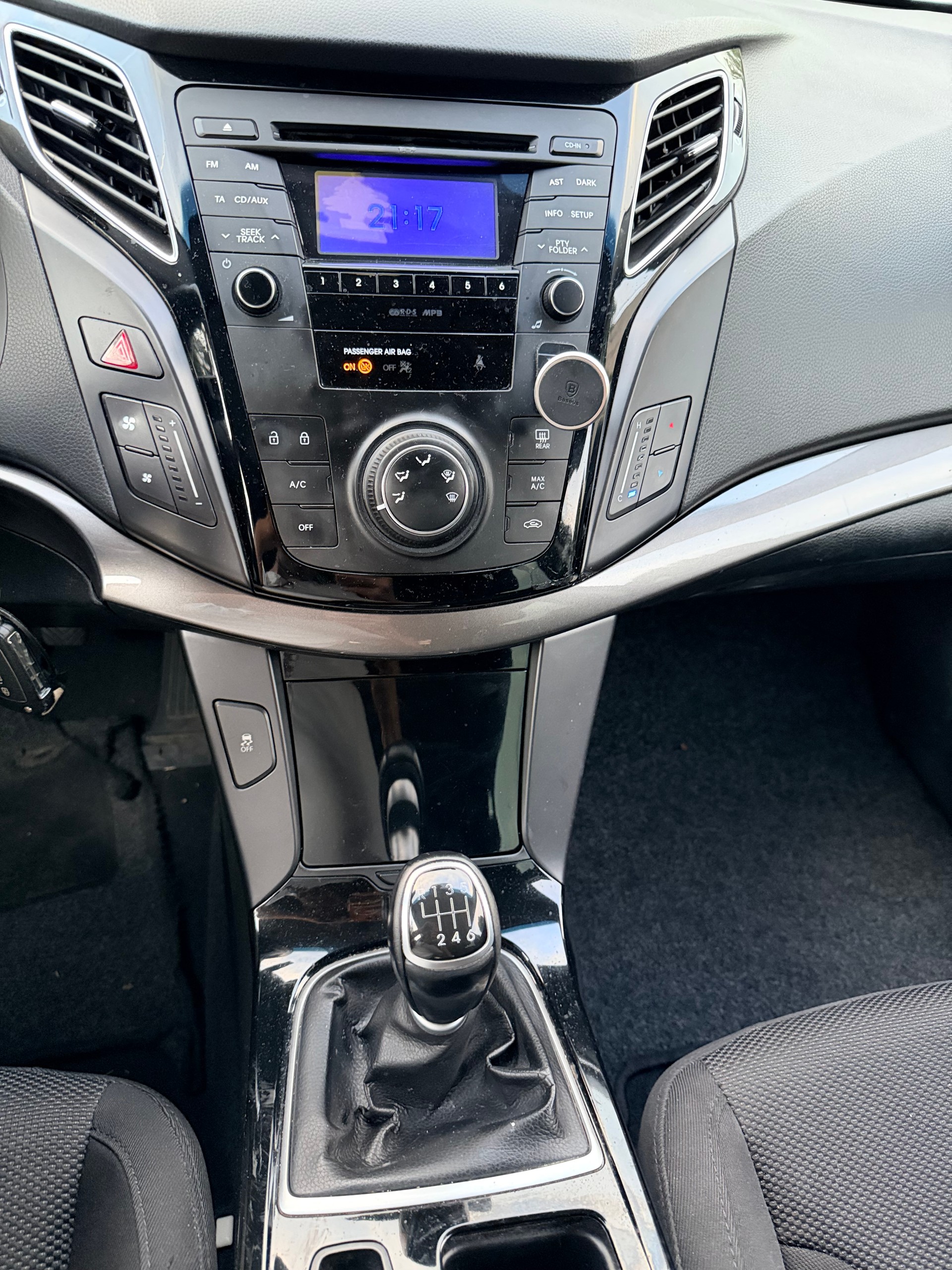 HYUNDAI i40 Wagon 1.7 CRDI ISG Comfort ab MFK-image-17