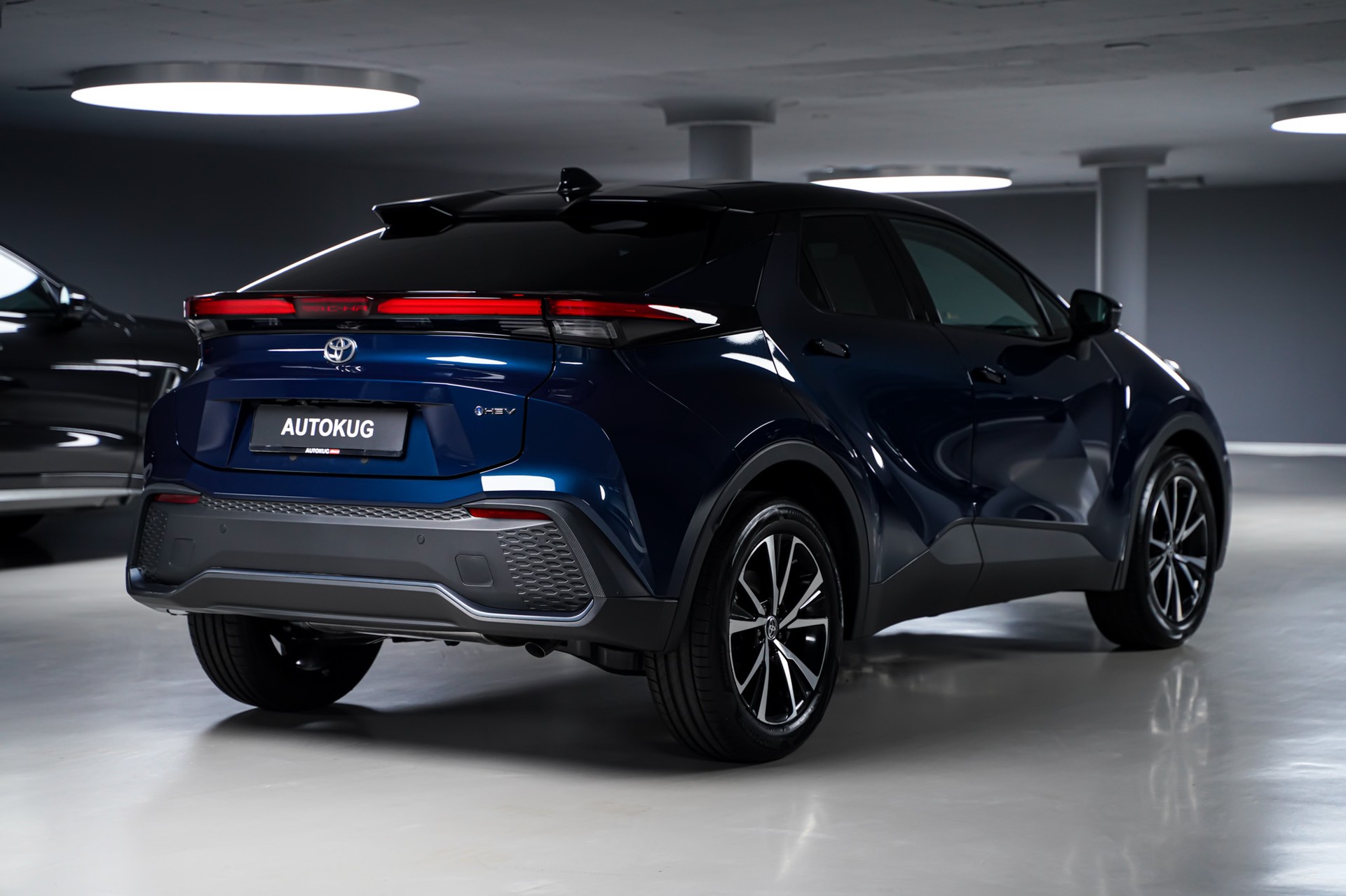 TOYOTA C-HR 2.0 HSD CVT Style-image-4
