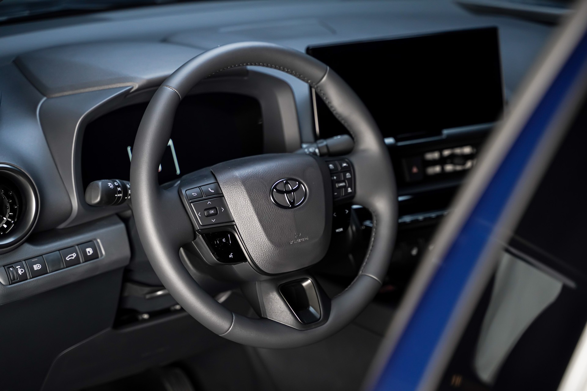 TOYOTA C-HR 2.0 HSD CVT Style-image-9
