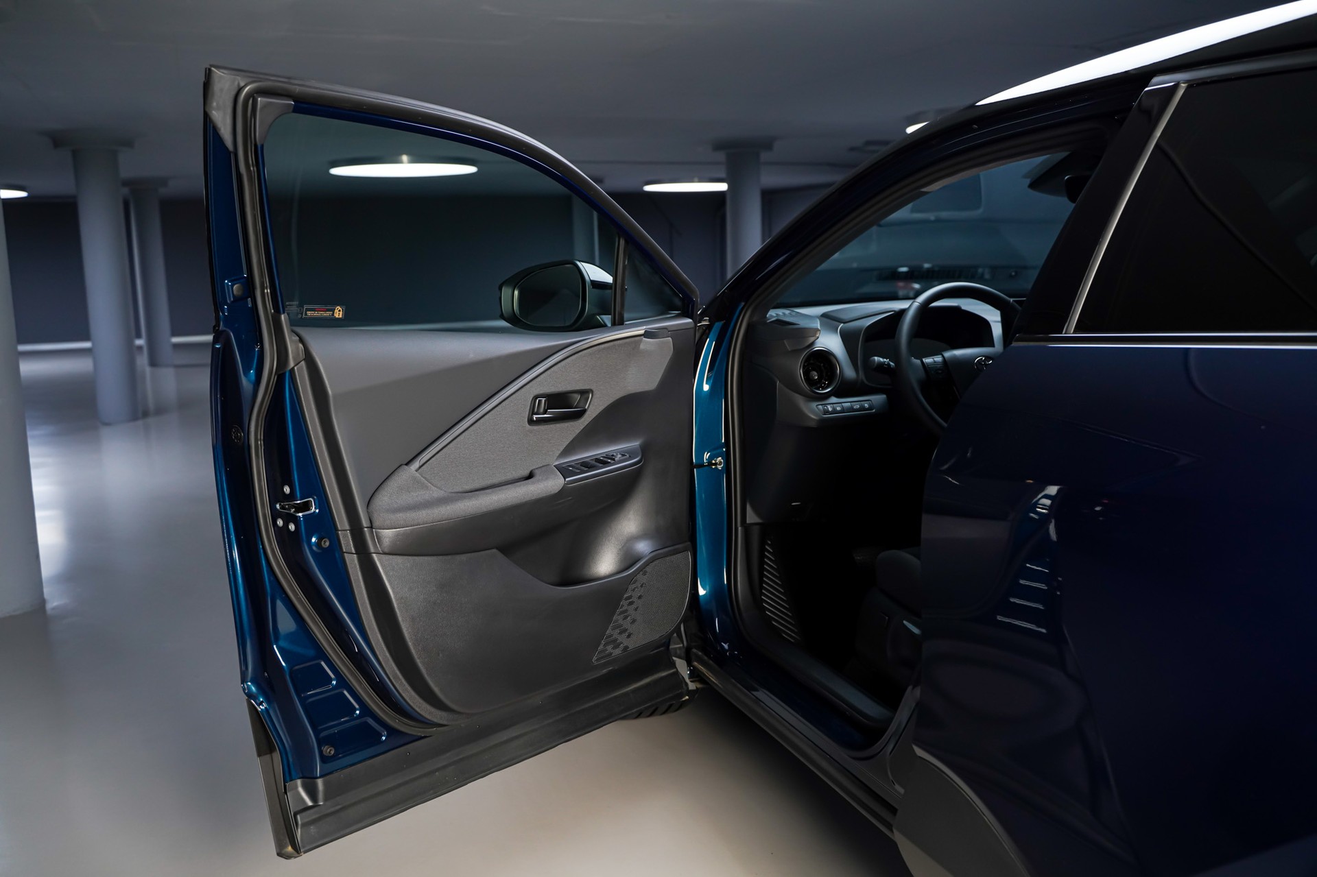 TOYOTA C-HR 2.0 HSD CVT Style-image-8