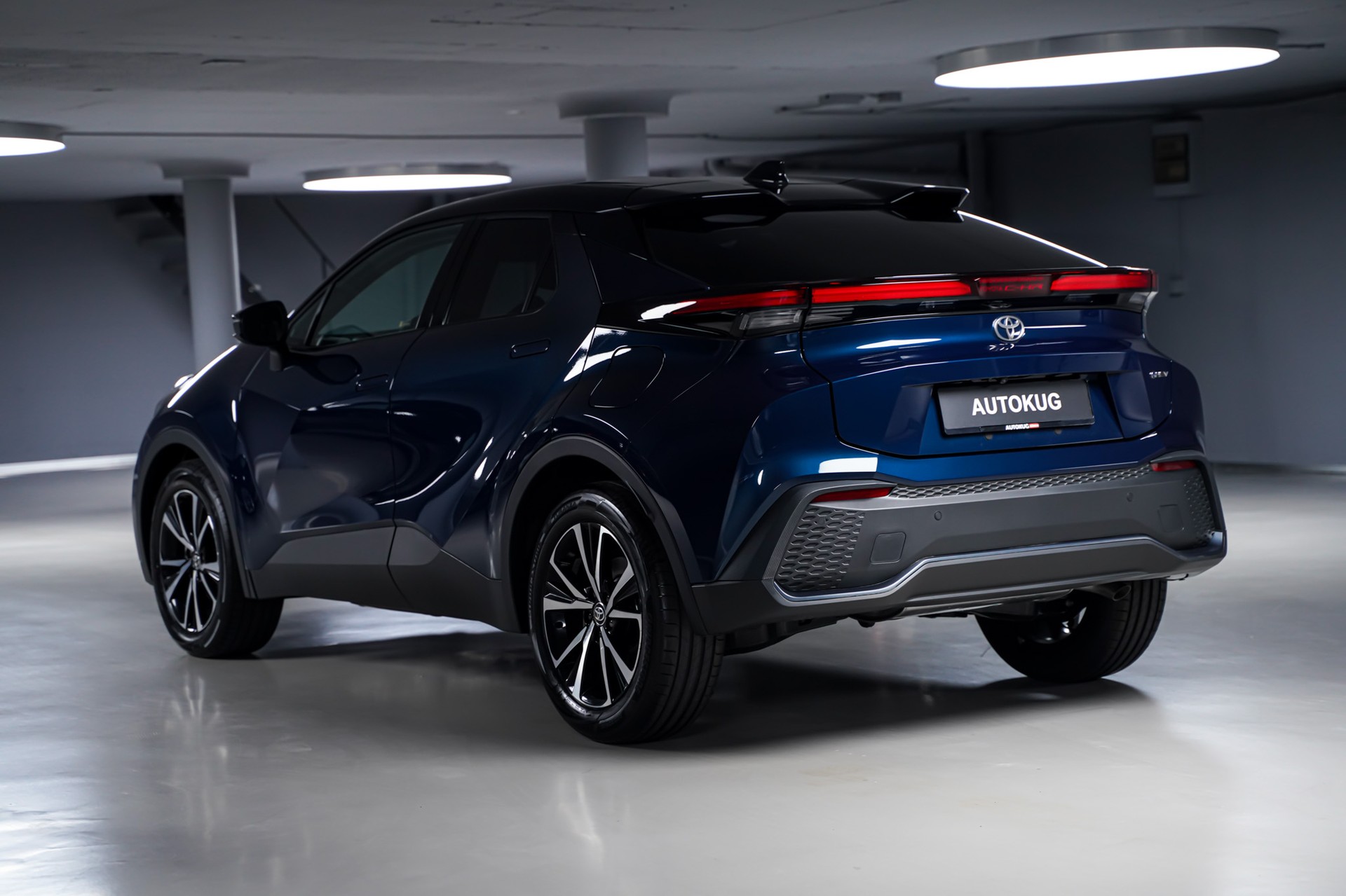 TOYOTA C-HR 2.0 HSD CVT Style-image-6