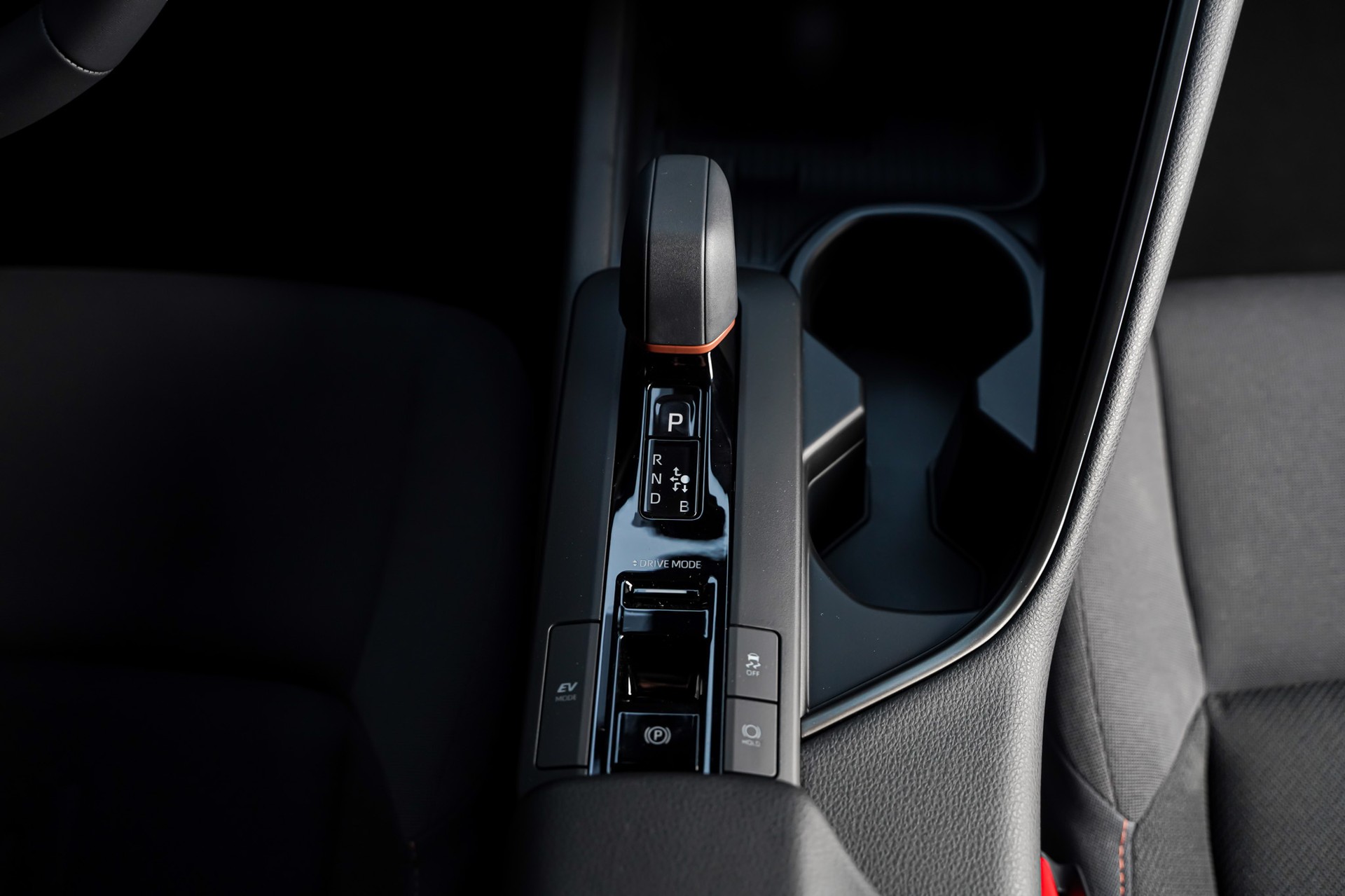 TOYOTA C-HR 2.0 HSD CVT Style-image-24