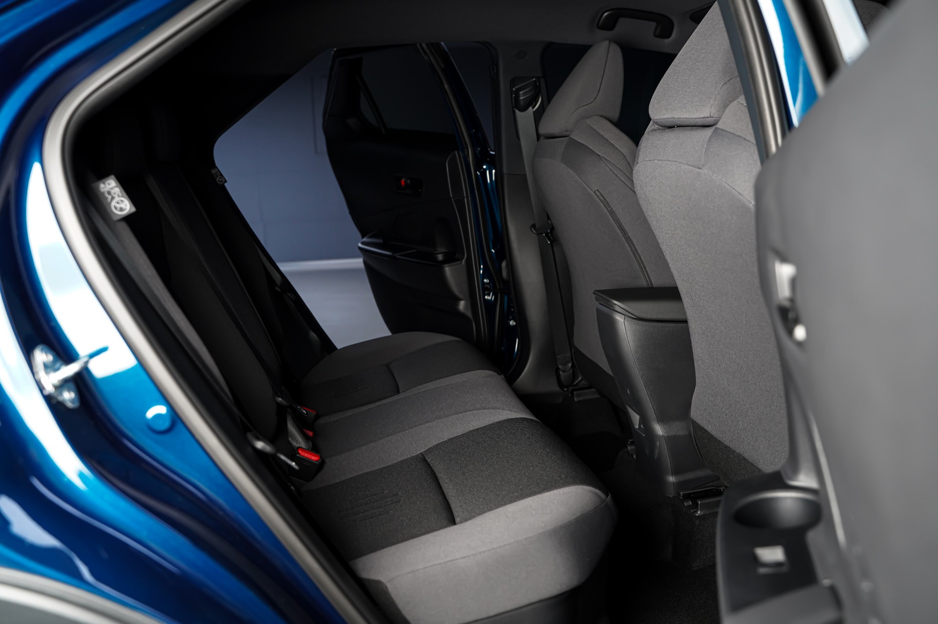 TOYOTA C-HR 2.0 HSD CVT Style-image-14