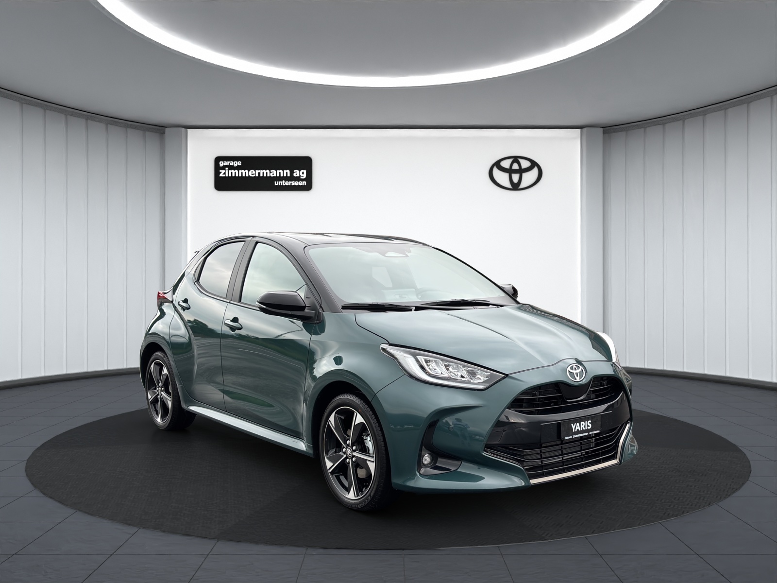 TOYOTA Yaris 1.5 VVT-i HSD Premium-showroom-element-2