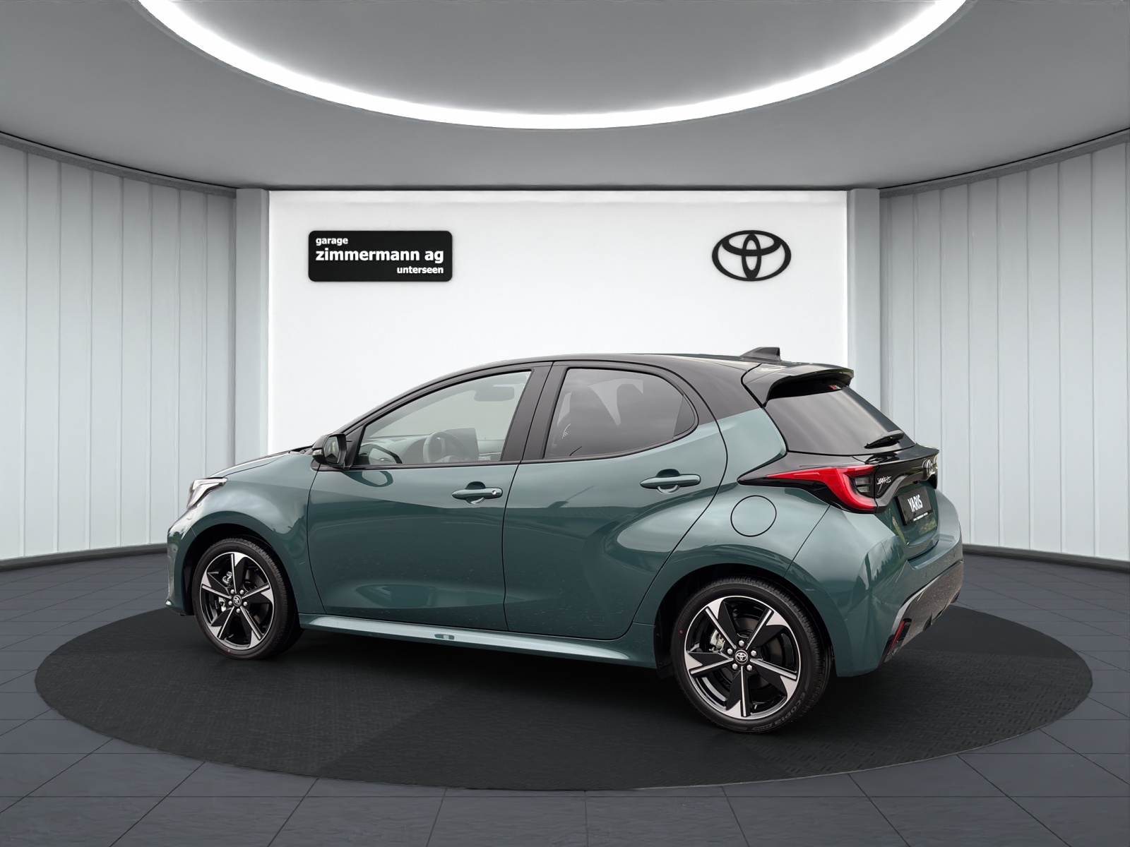 TOYOTA Yaris 1.5 VVT-i HSD Premium-image-9