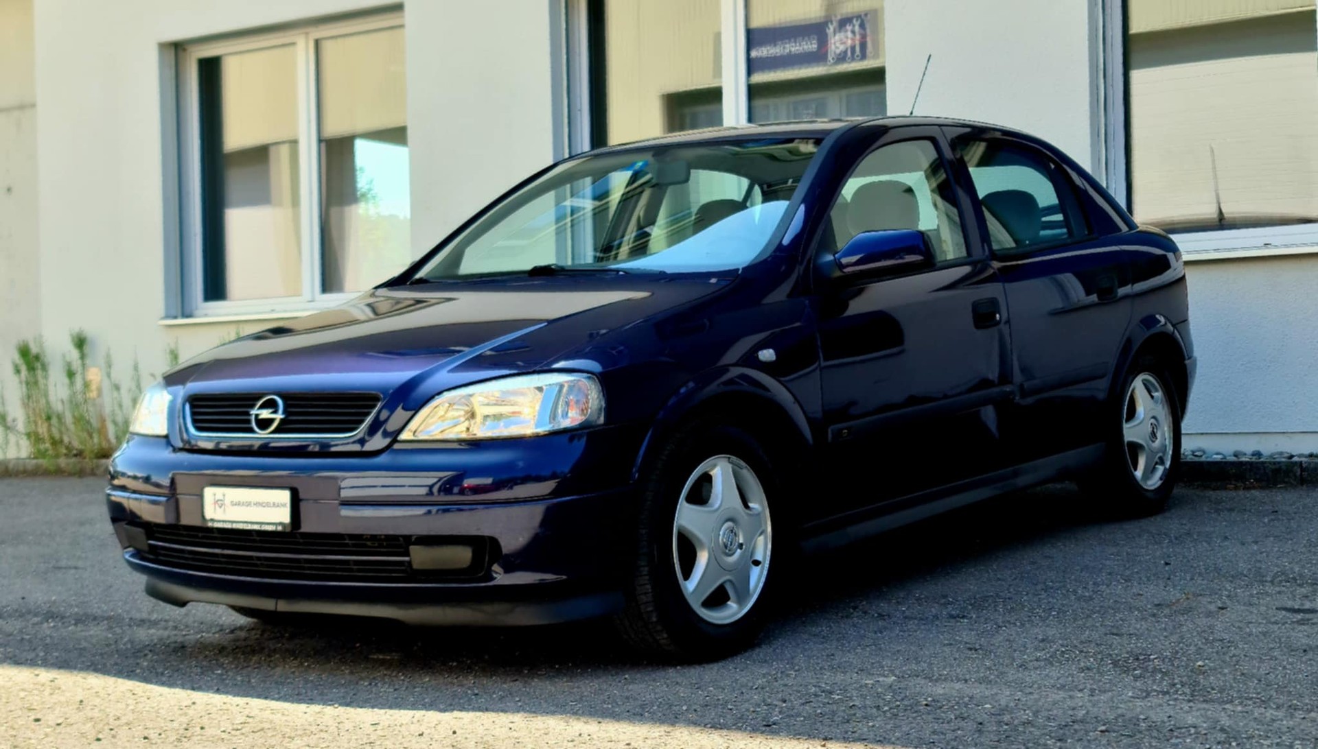 OPEL Astra 2.0i 16V Sport-showroom-element-3