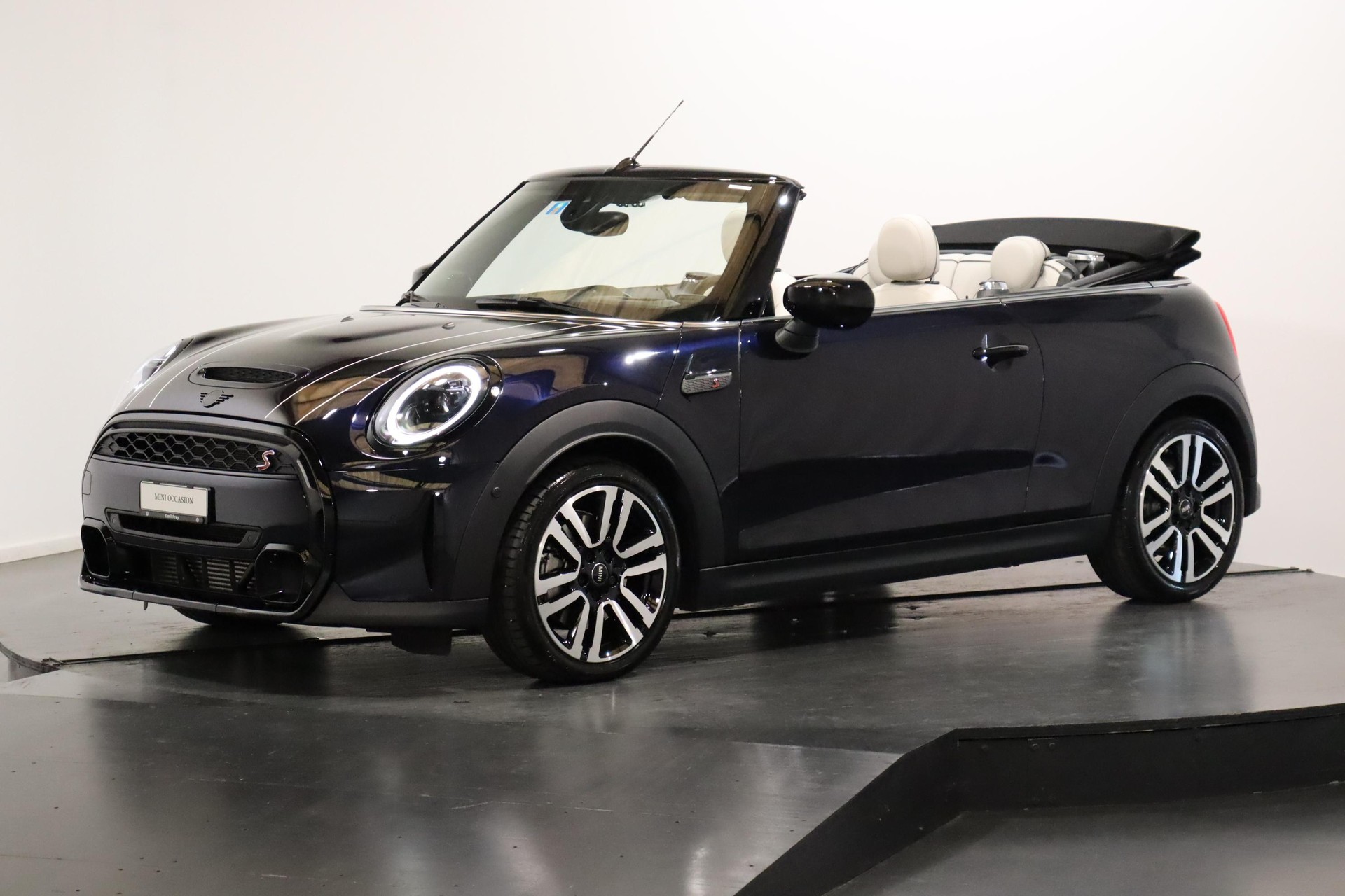 MINI Cabrio F57 2.0i Cooper S-showroom-element-3