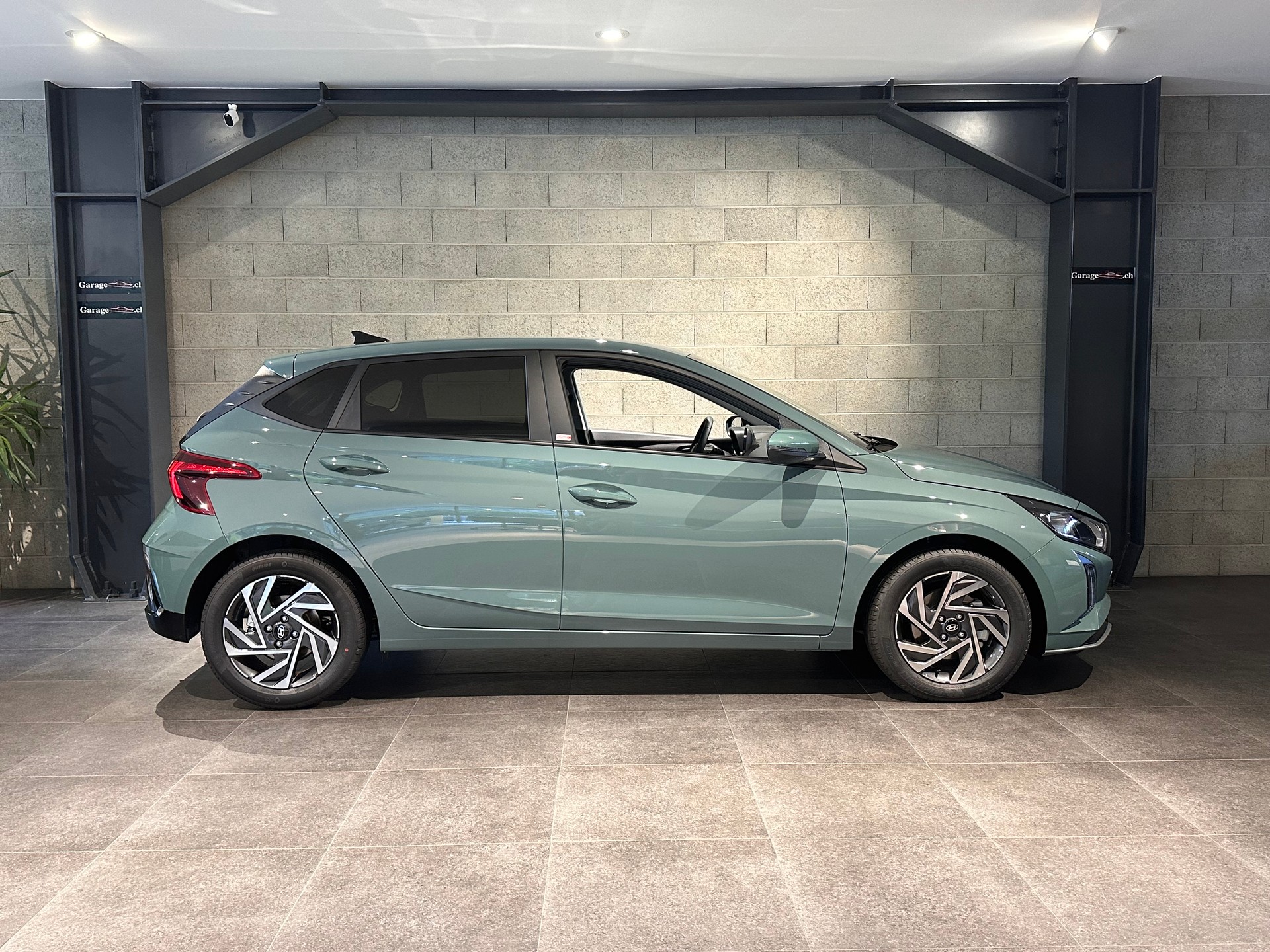 HYUNDAI i20 1.0 T-GDi Amplia GO! DCT-image-3