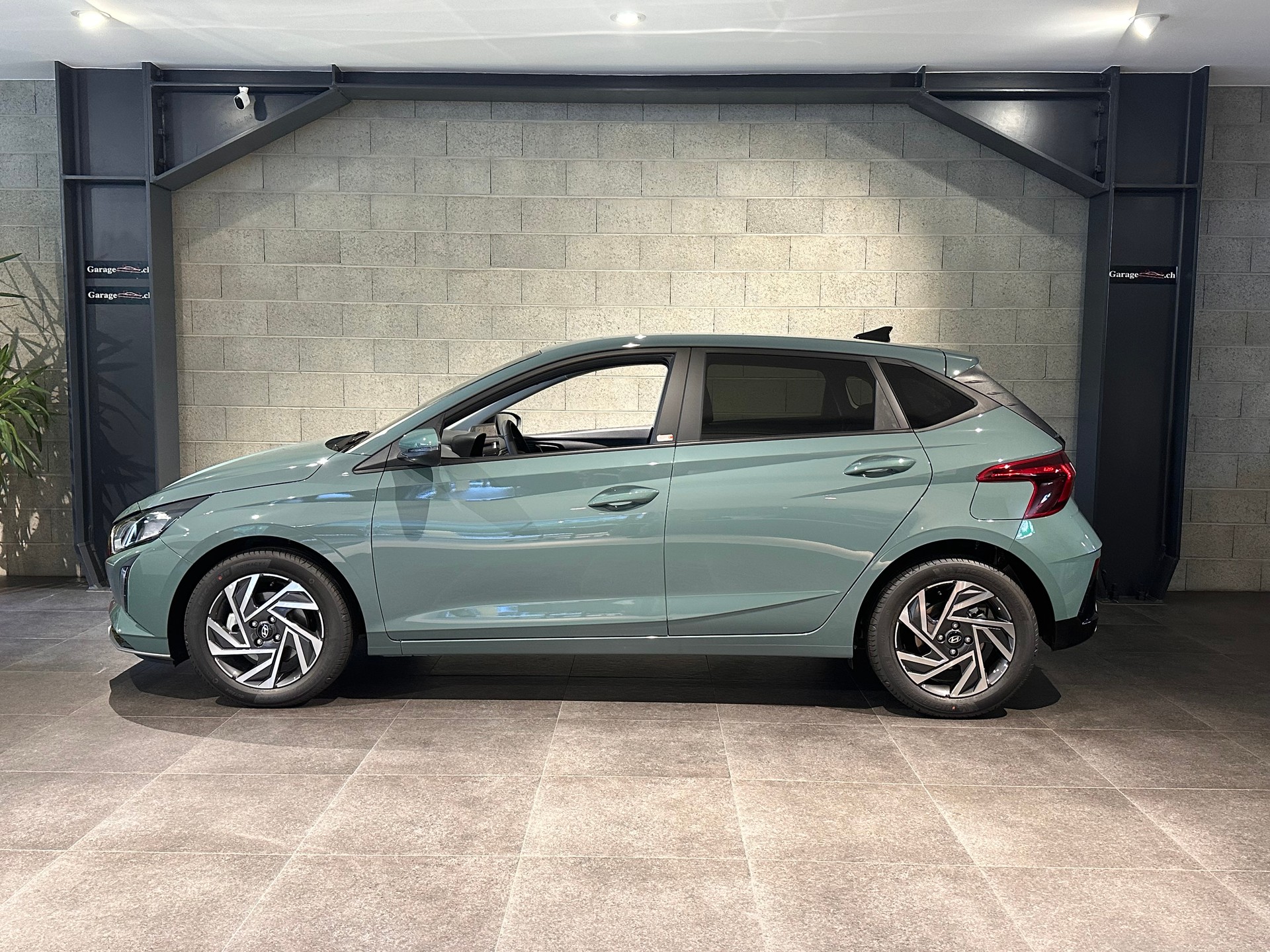 HYUNDAI i20 1.0 T-GDi Amplia GO! DCT
