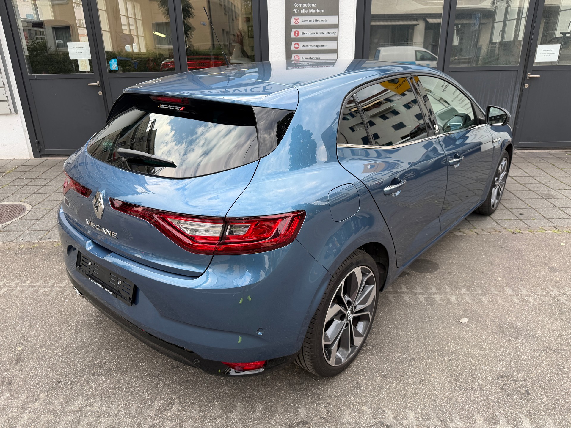 RENAULT Mégane 1.2 16V Turbo 90th Anniversary EDC-image-6