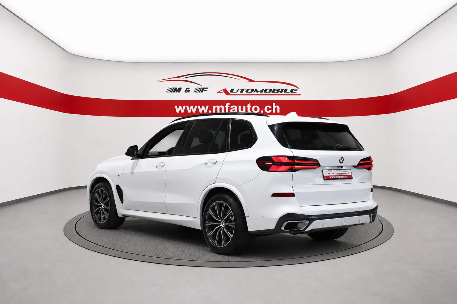 BMW X5 30d xDrive SAG M-Sport CH FAHRZEUG-showroom-element-3