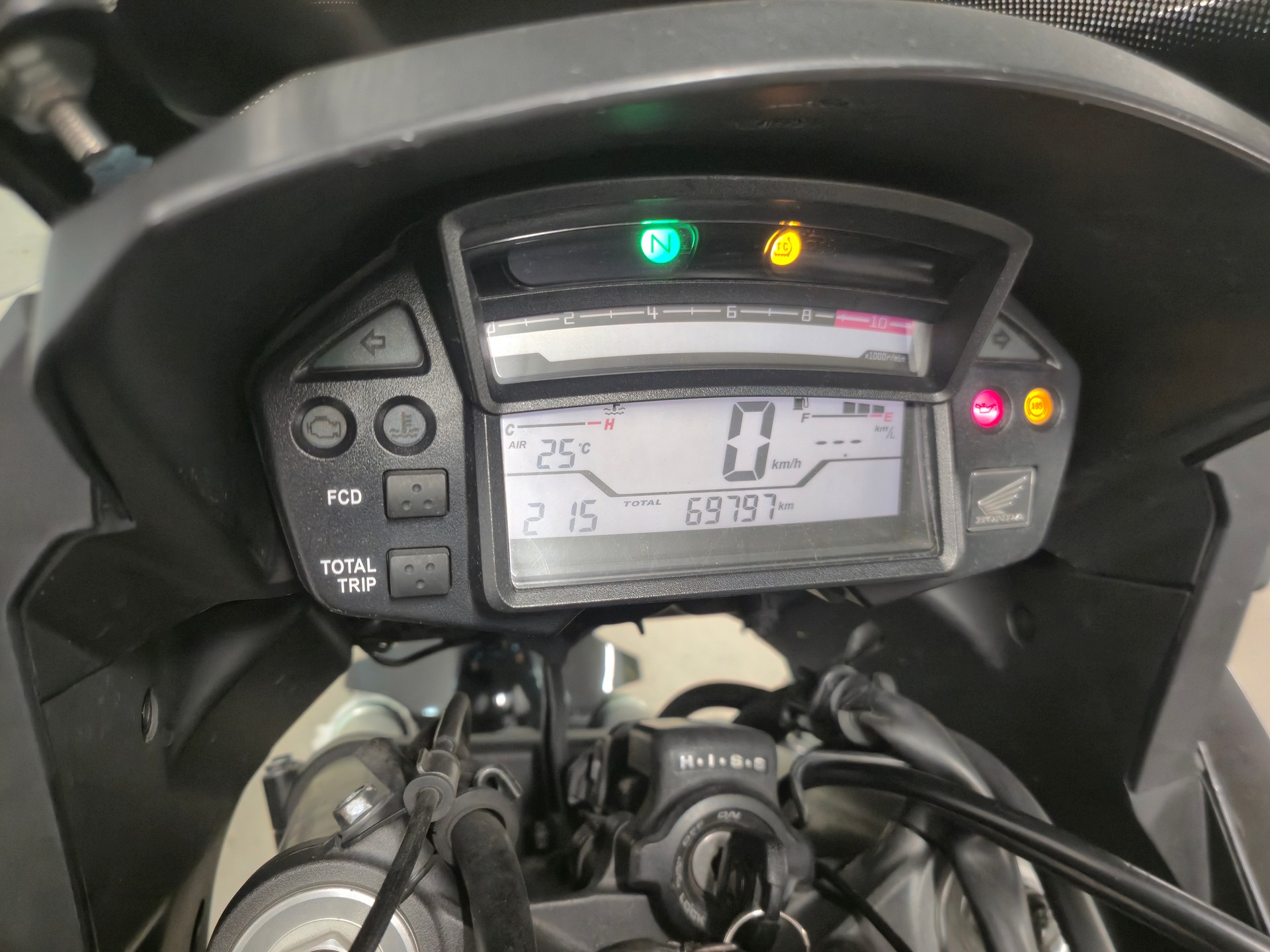 HONDA VFR 1200 X DTC-image-11