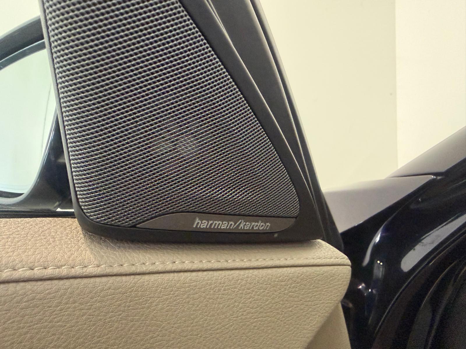 BMW 750i xDrive-image-16