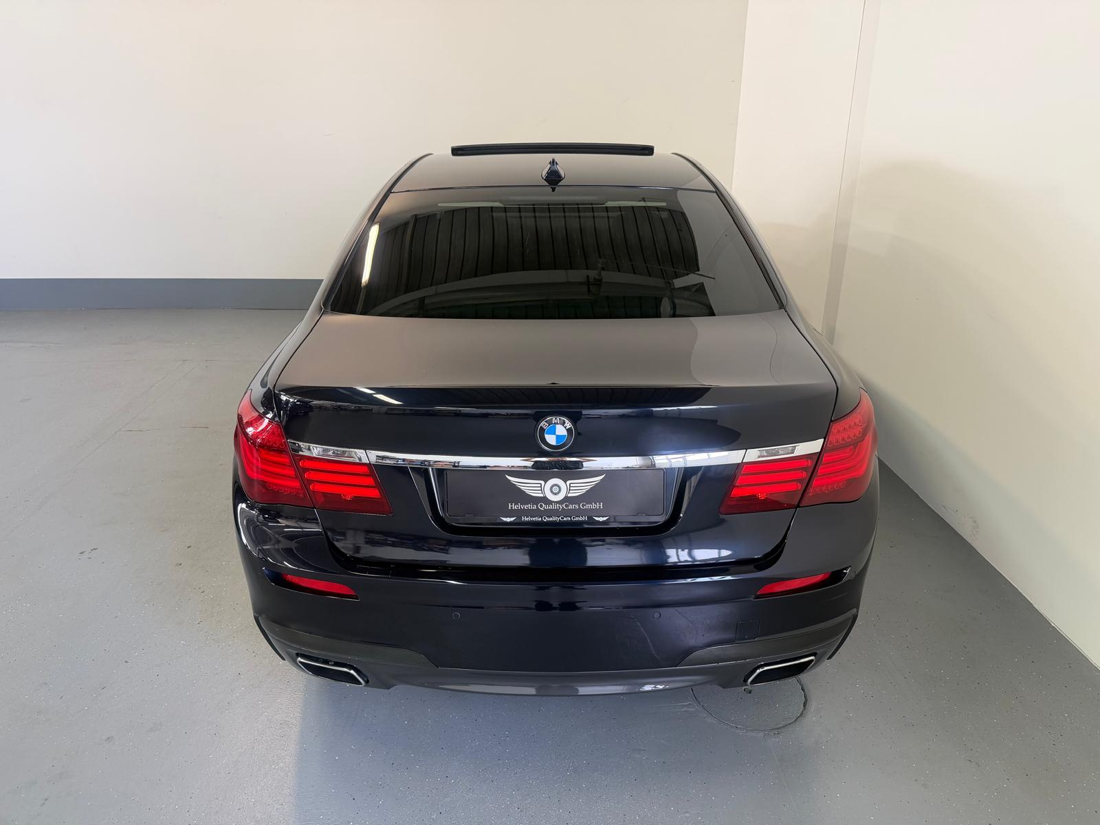 BMW 750i xDrive-image-9