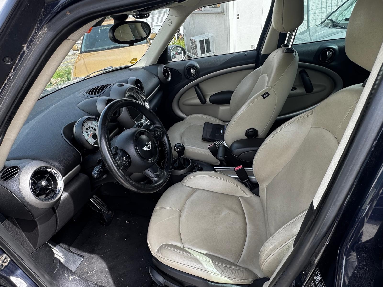 MINI Countryman Cooper D ALL4-image-9