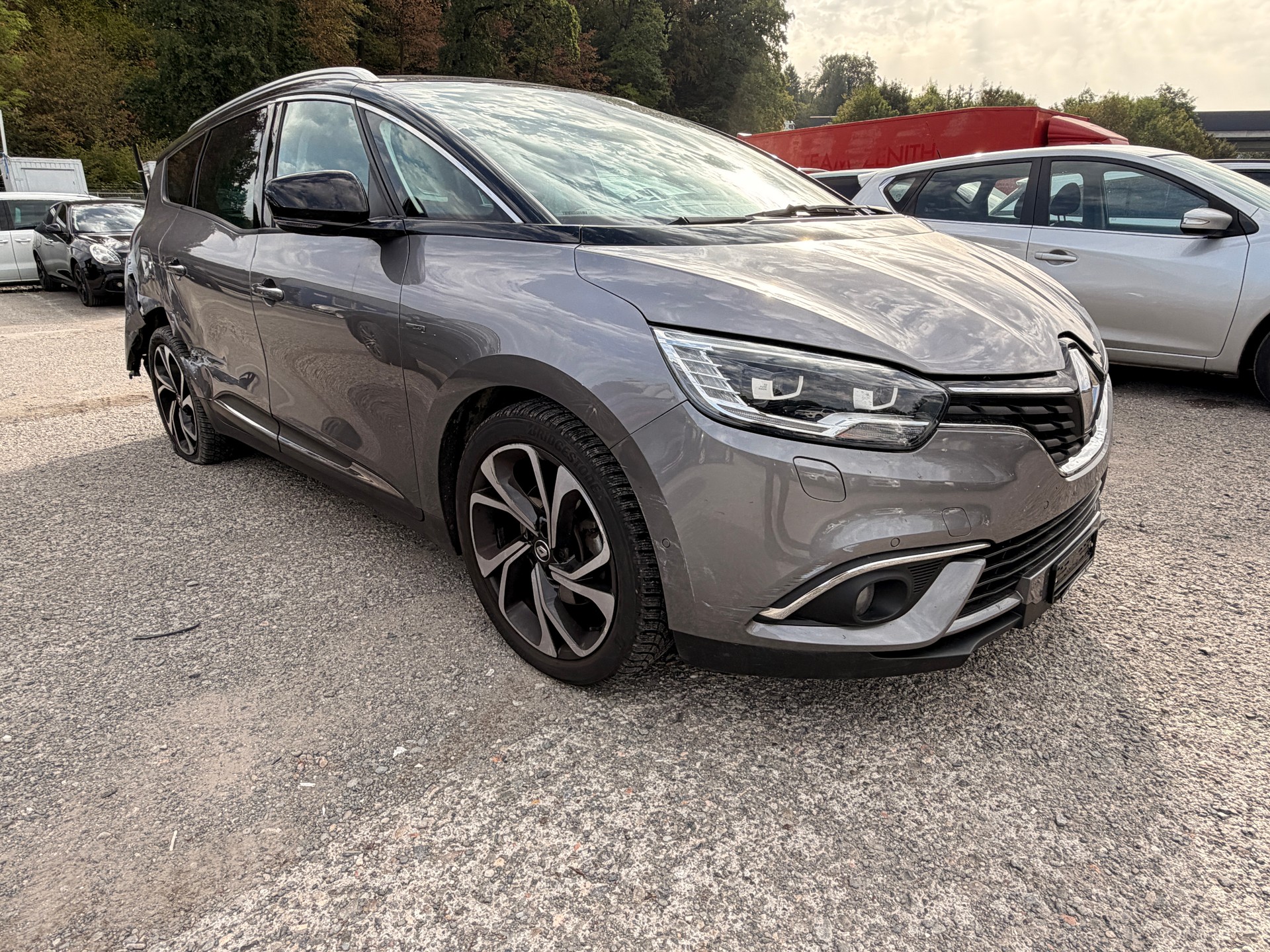 RENAULT Grand Scénic 1.5 dCi Hybrid Assist Bose-image-1