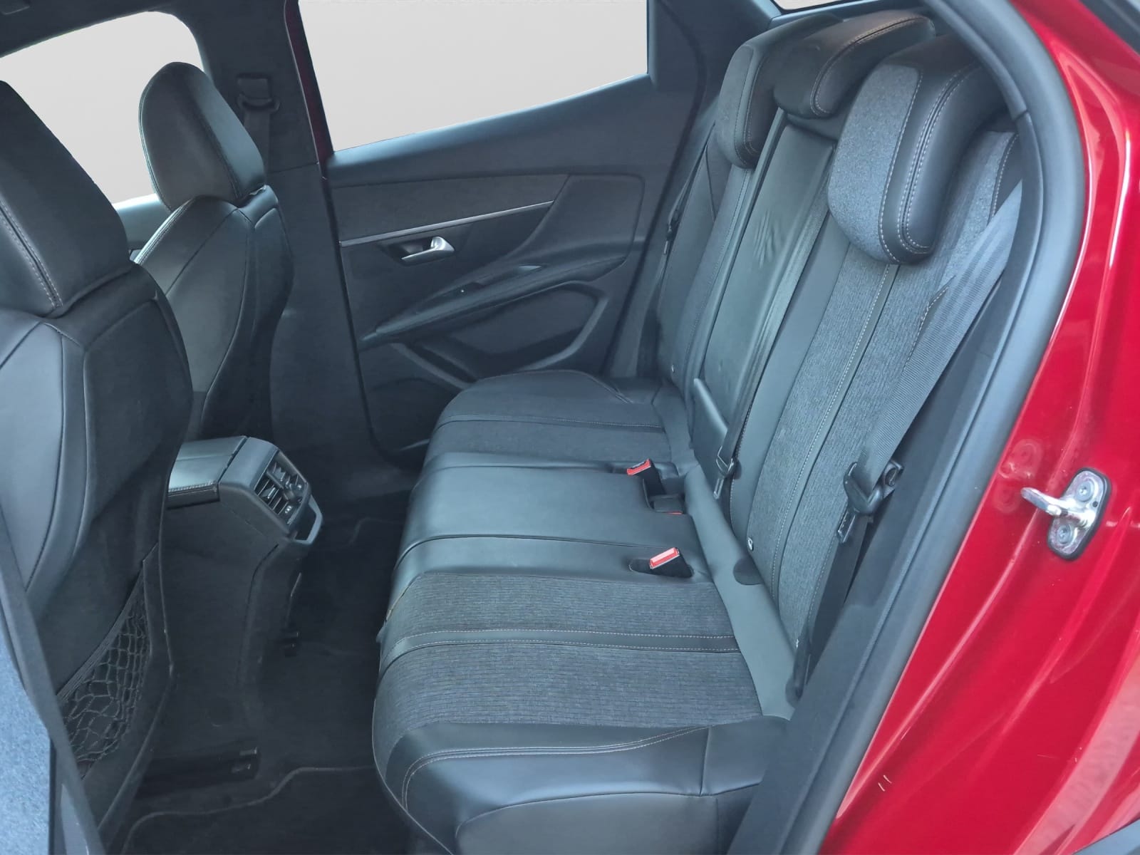 PEUGEOT 3008 1.6 BlueHDi GT Line EAT-image-13