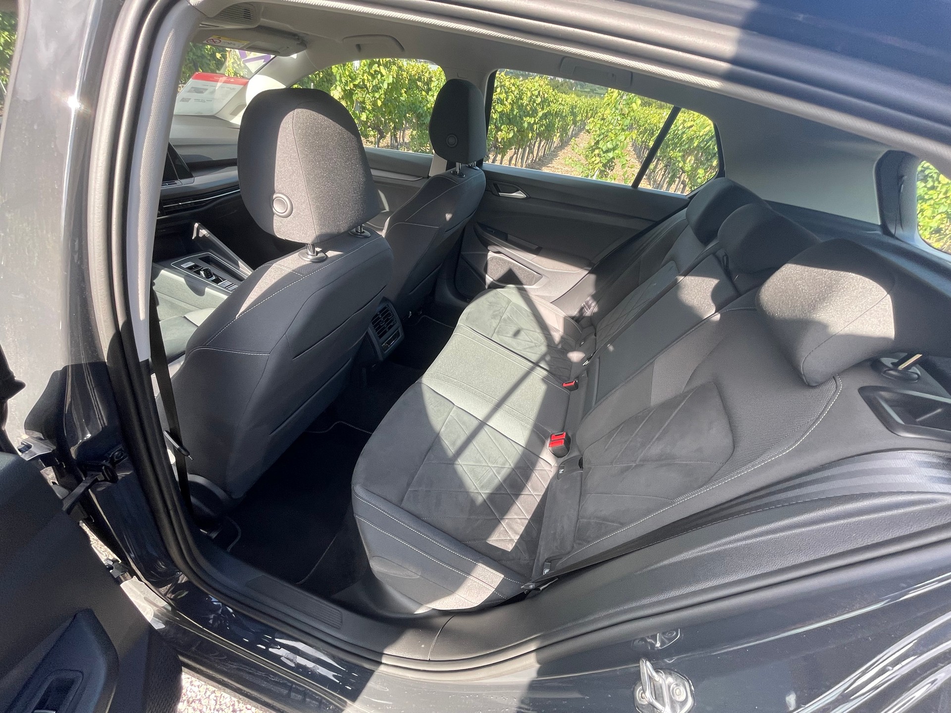 VW Golf 1.4 TSI PHEV Style-image-12