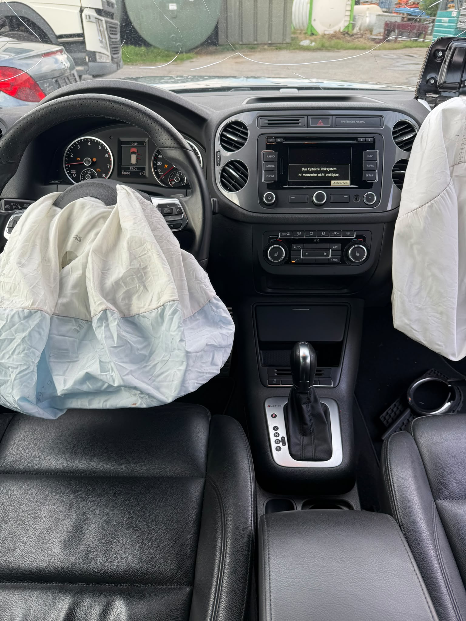 VW Tiguan 2.0 TSI R-Line Design 4Motion DSG-image-9