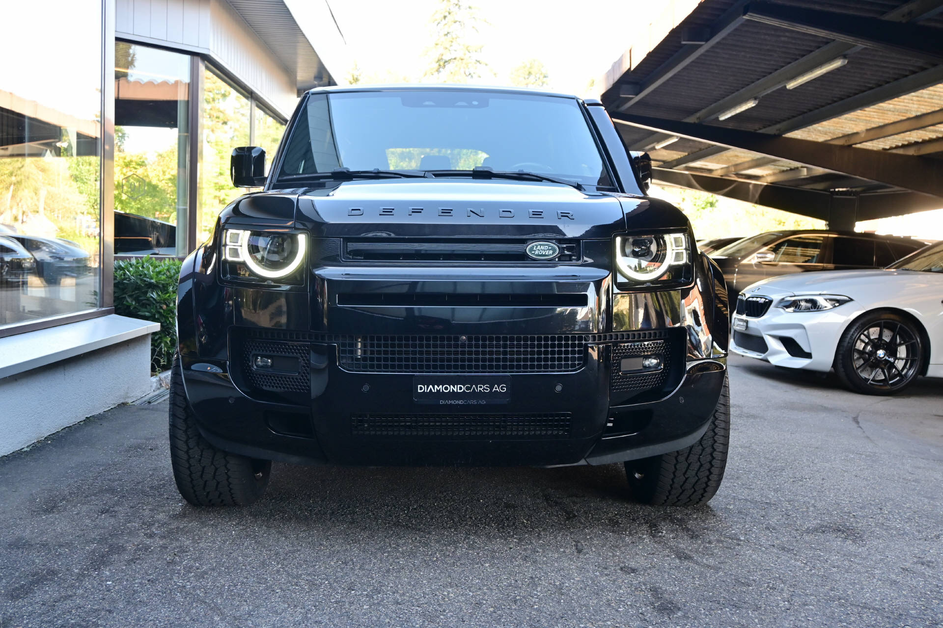 LAND ROVER Defender 110 3.0 D I6 250 X-Dynamic *All Black*Offroad*7 Plätzer*-showroom-element-1