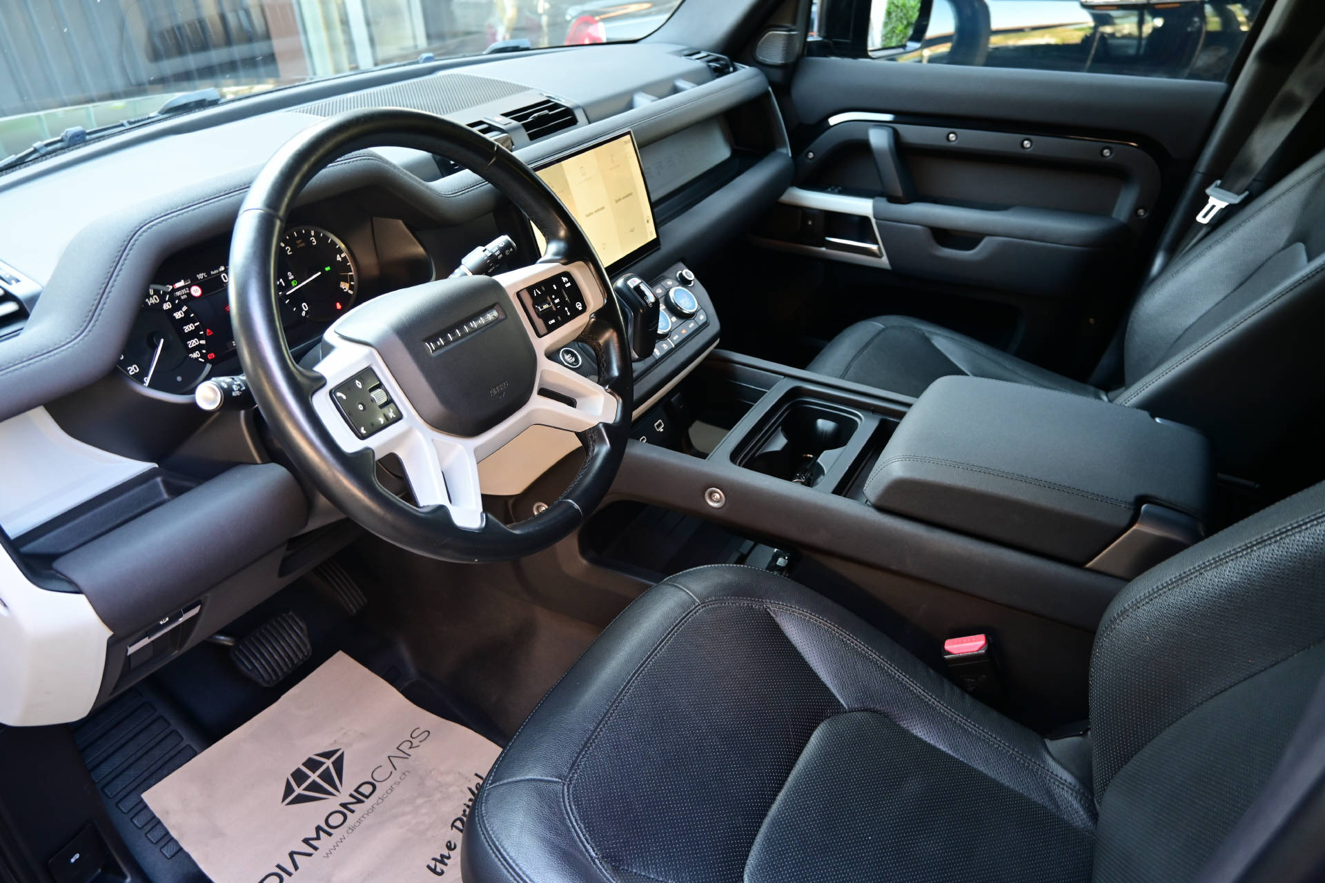 LAND ROVER Defender 110 3.0 D I6 250 X-Dynamic *All Black*Offroad*7 Plätzer*-image-13