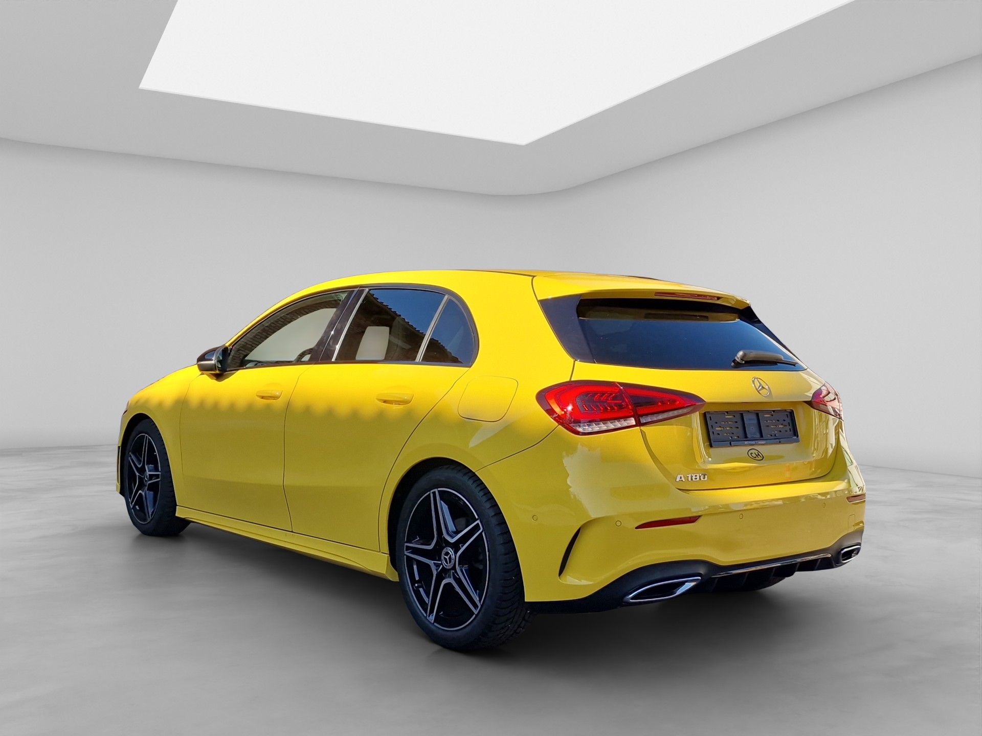 MERCEDES-BENZ A 180 Night Star AMG Line 7G-DCT-showroom-element-3