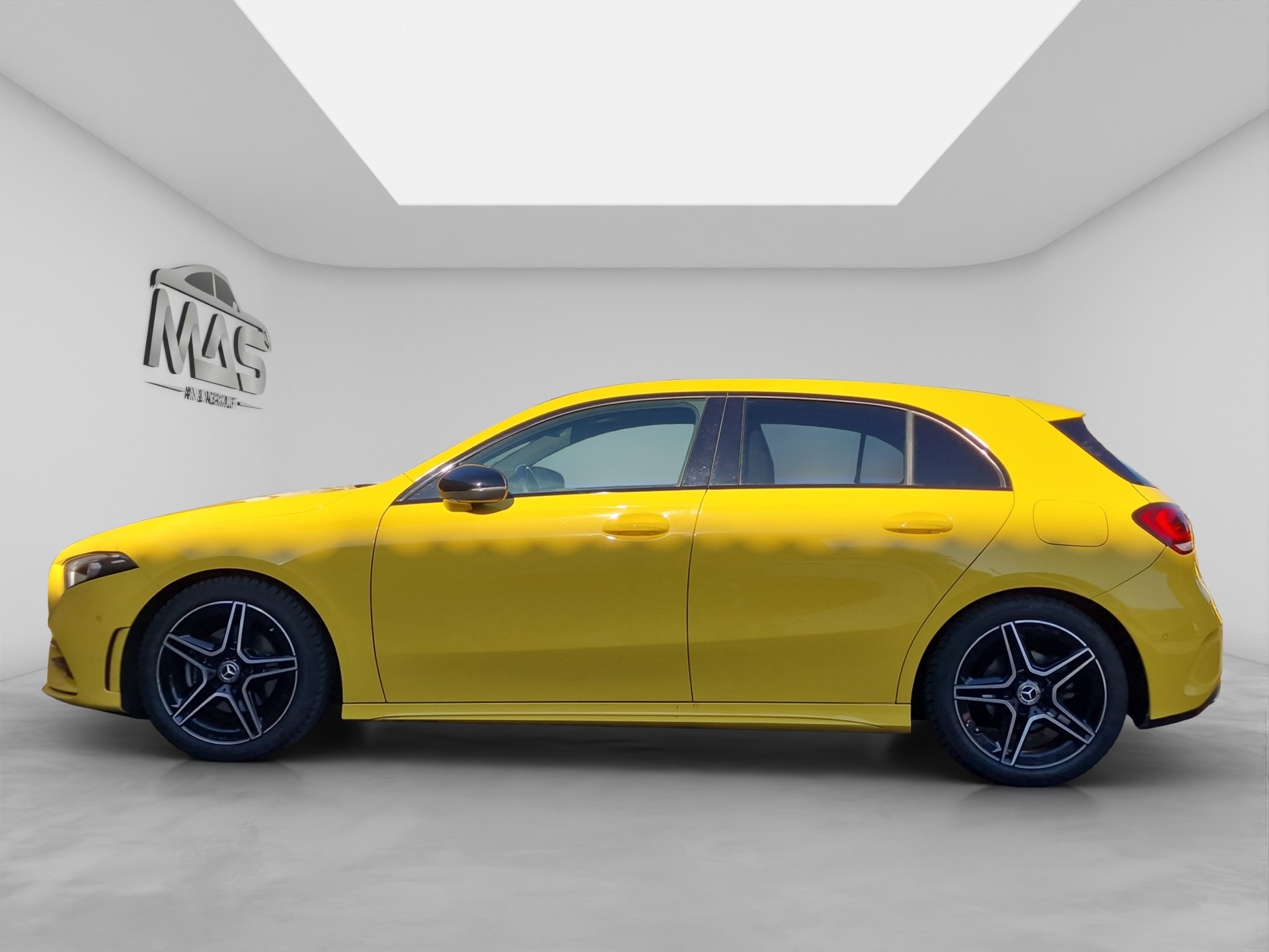 MERCEDES-BENZ A 180 Night Star AMG Line 7G-DCT-showroom-element-2